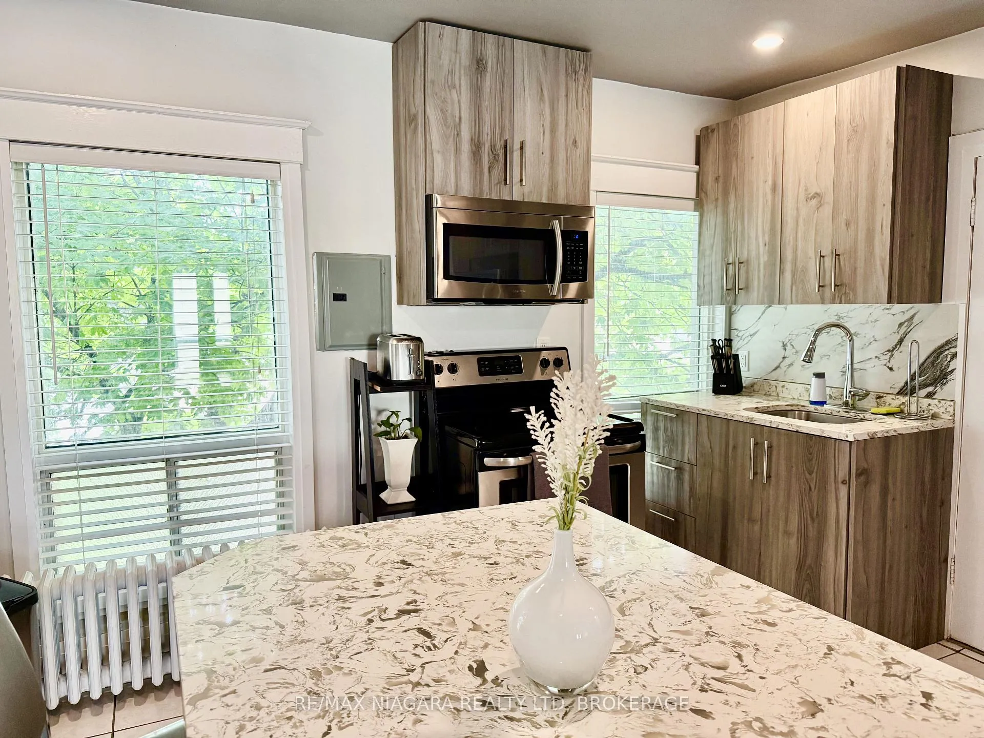 Photo 29 of Unit Unit 6, 4691 River Road, Niagara Falls, Downtown — HOMEH