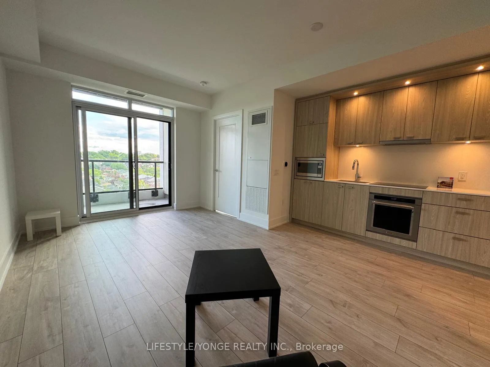 Photo 3 of Unit 817, 858 Dupont Street, Toronto, Dovercourt-Wallace Emerson-Junction — HOMEH