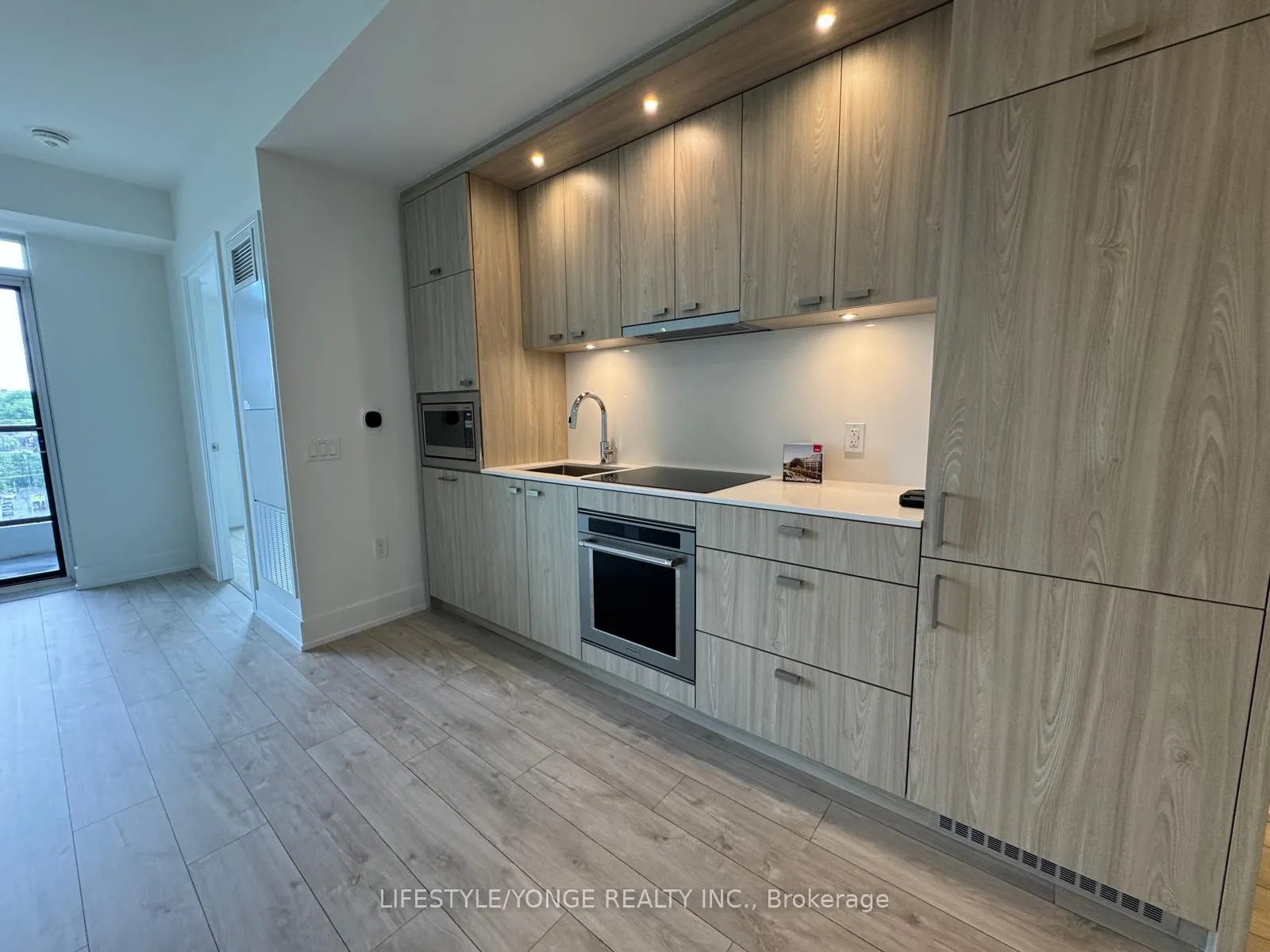 Photo 6 of Unit 817, 858 Dupont Street, Toronto, Dovercourt-Wallace Emerson-Junction — HOMEH