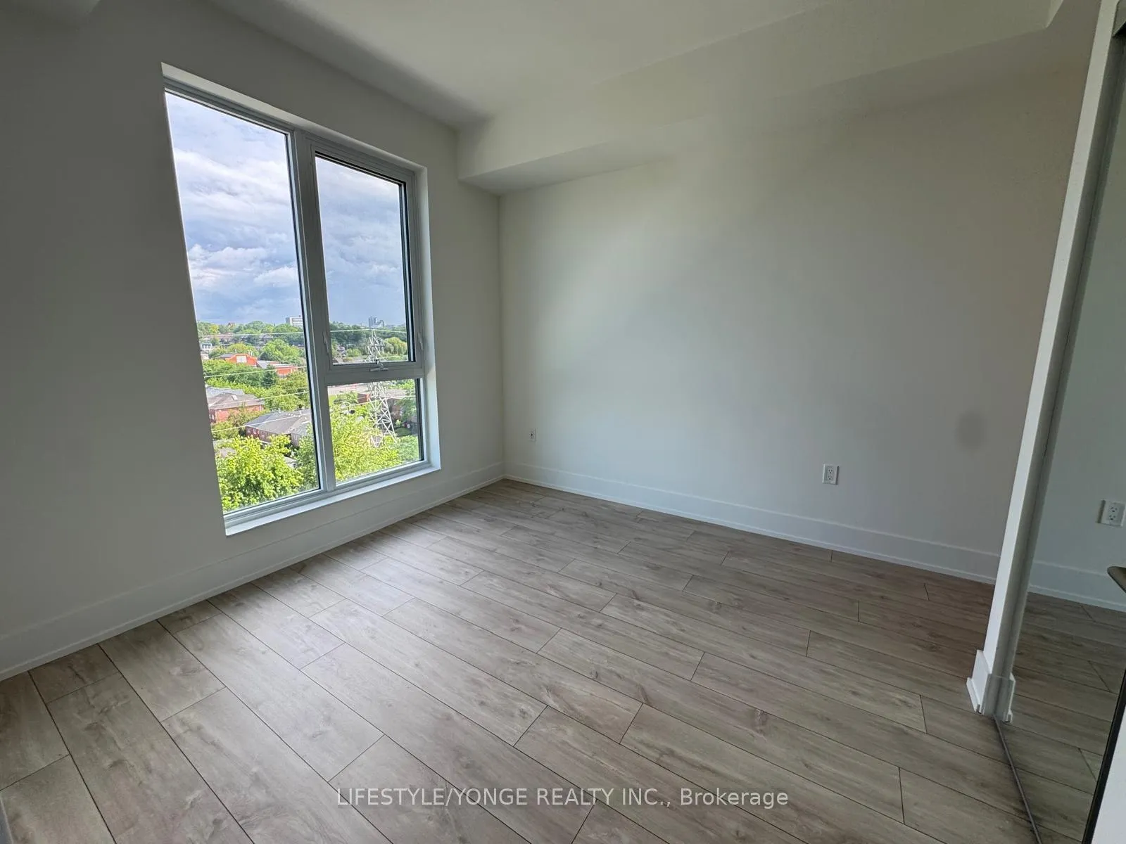 Photo 8 of Unit 817, 858 Dupont Street, Toronto, Dovercourt-Wallace Emerson-Junction — HOMEH