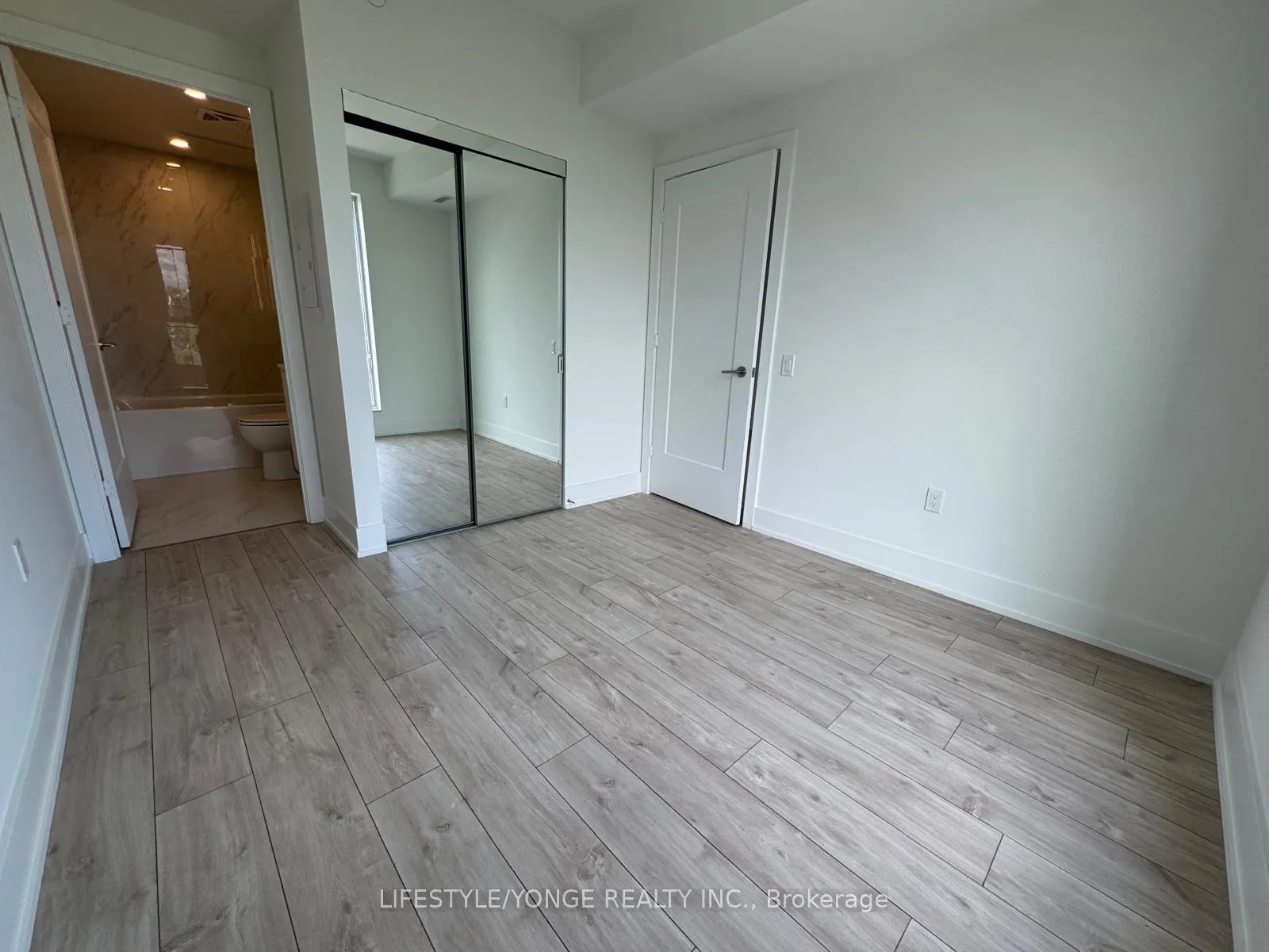 Photo 9 of Unit 817, 858 Dupont Street, Toronto, Dovercourt-Wallace Emerson-Junction — HOMEH