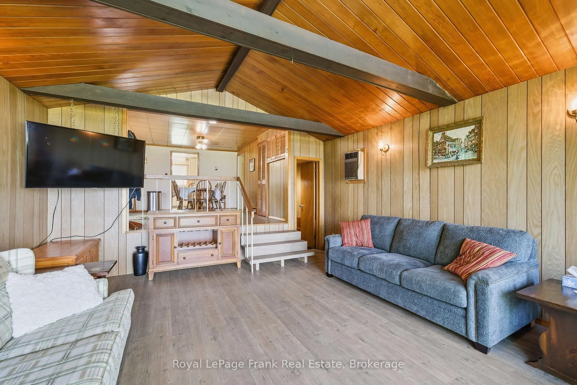 Photo 9 of 54 Butternut Drive, Kawartha Lakes, Fenelon — HOMEH
