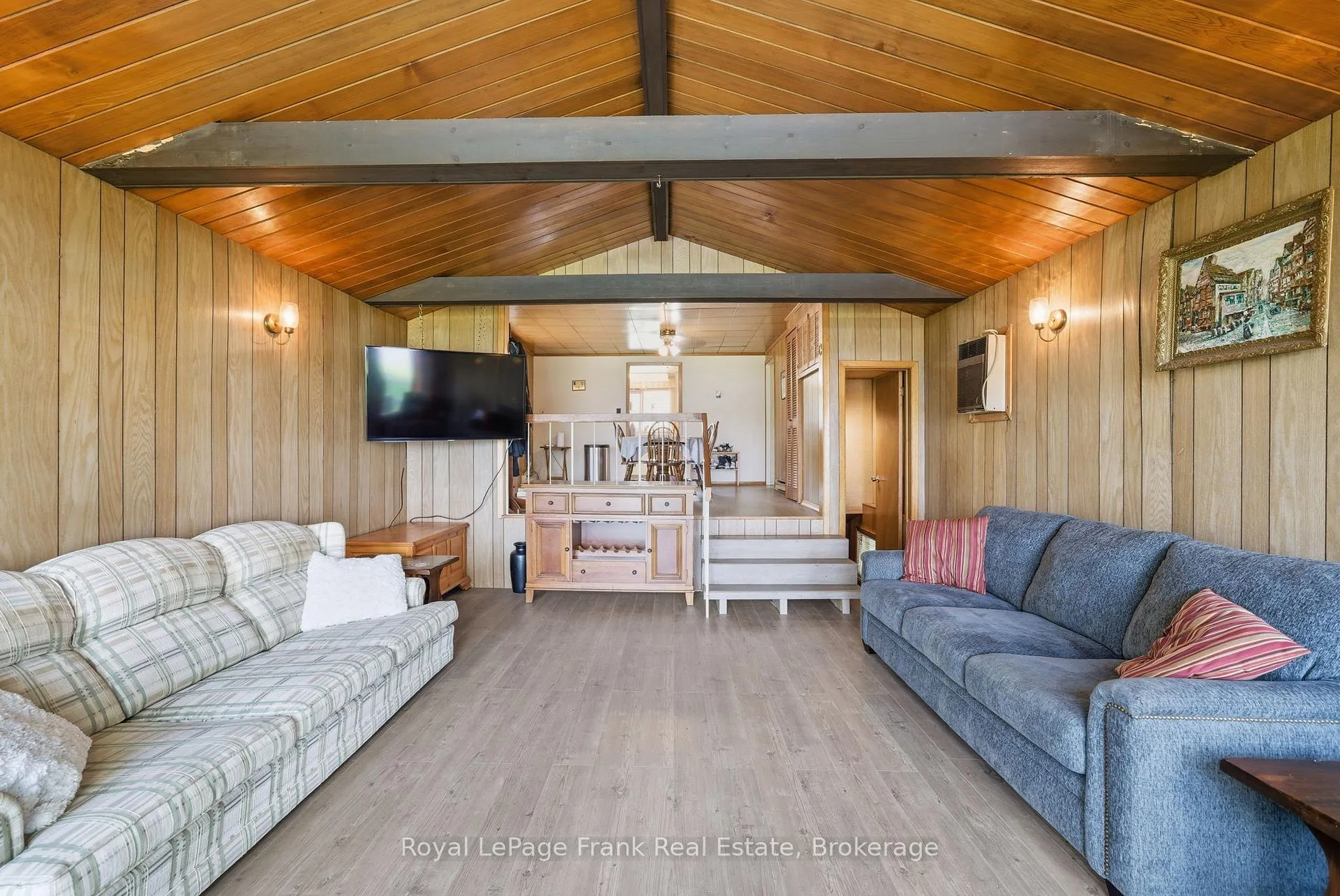 Photo 10 of 54 Butternut Drive, Kawartha Lakes, Fenelon — HOMEH
