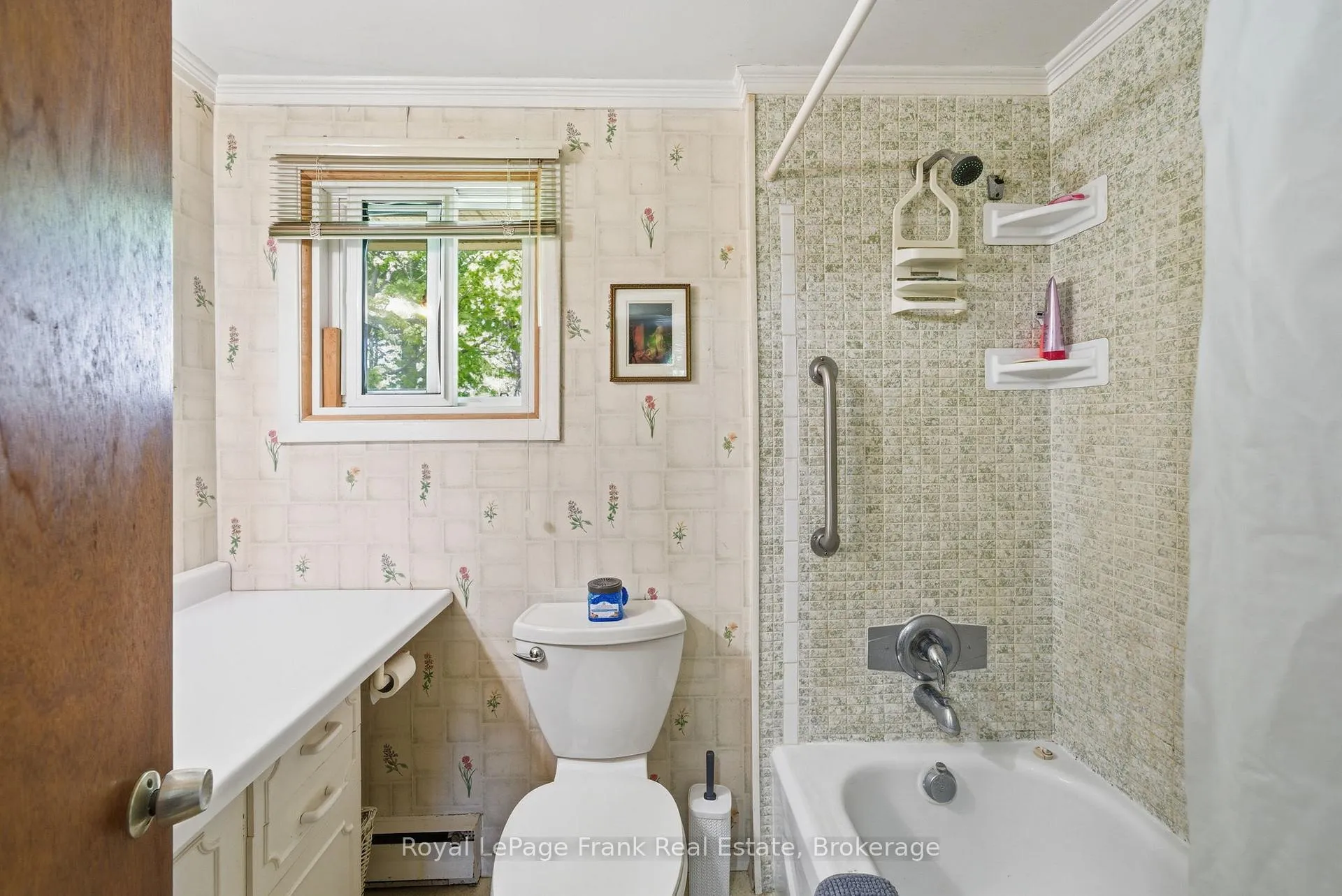 Photo 22 of 54 Butternut Drive, Kawartha Lakes, Fenelon — HOMEH