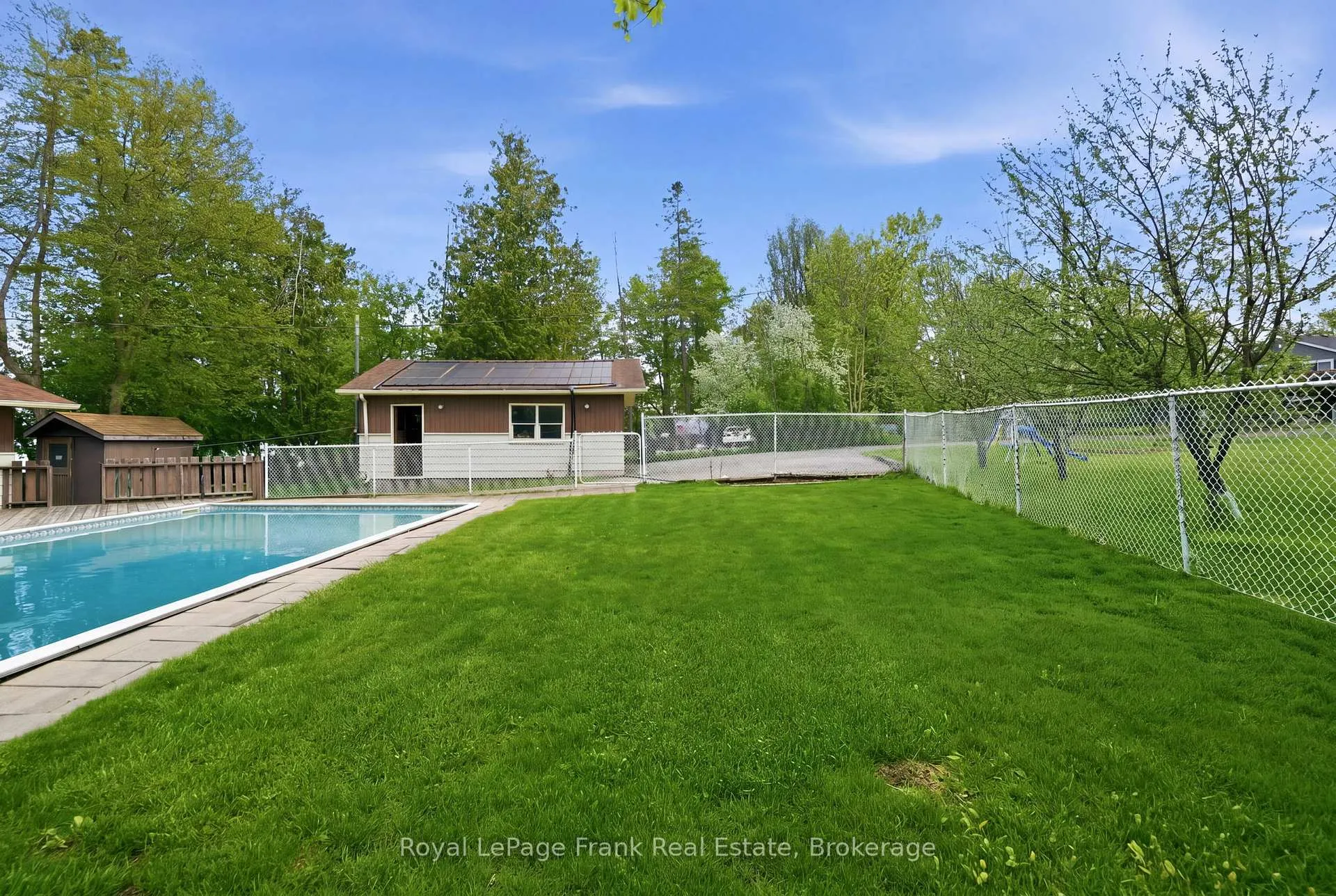 Photo 36 of 54 Butternut Drive, Kawartha Lakes, Fenelon — HOMEH