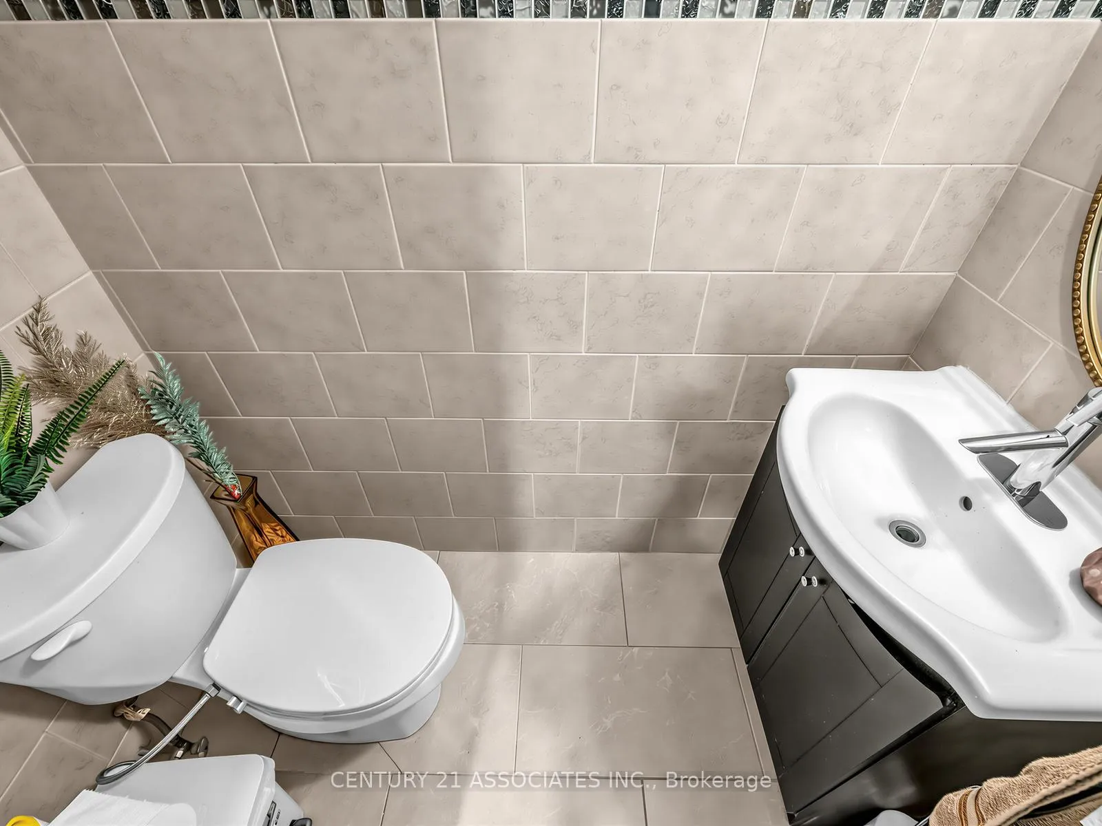 Photo 3 of Unit 12, 6240 Montevideo Road, Mississauga, Meadowvale — HOMEH