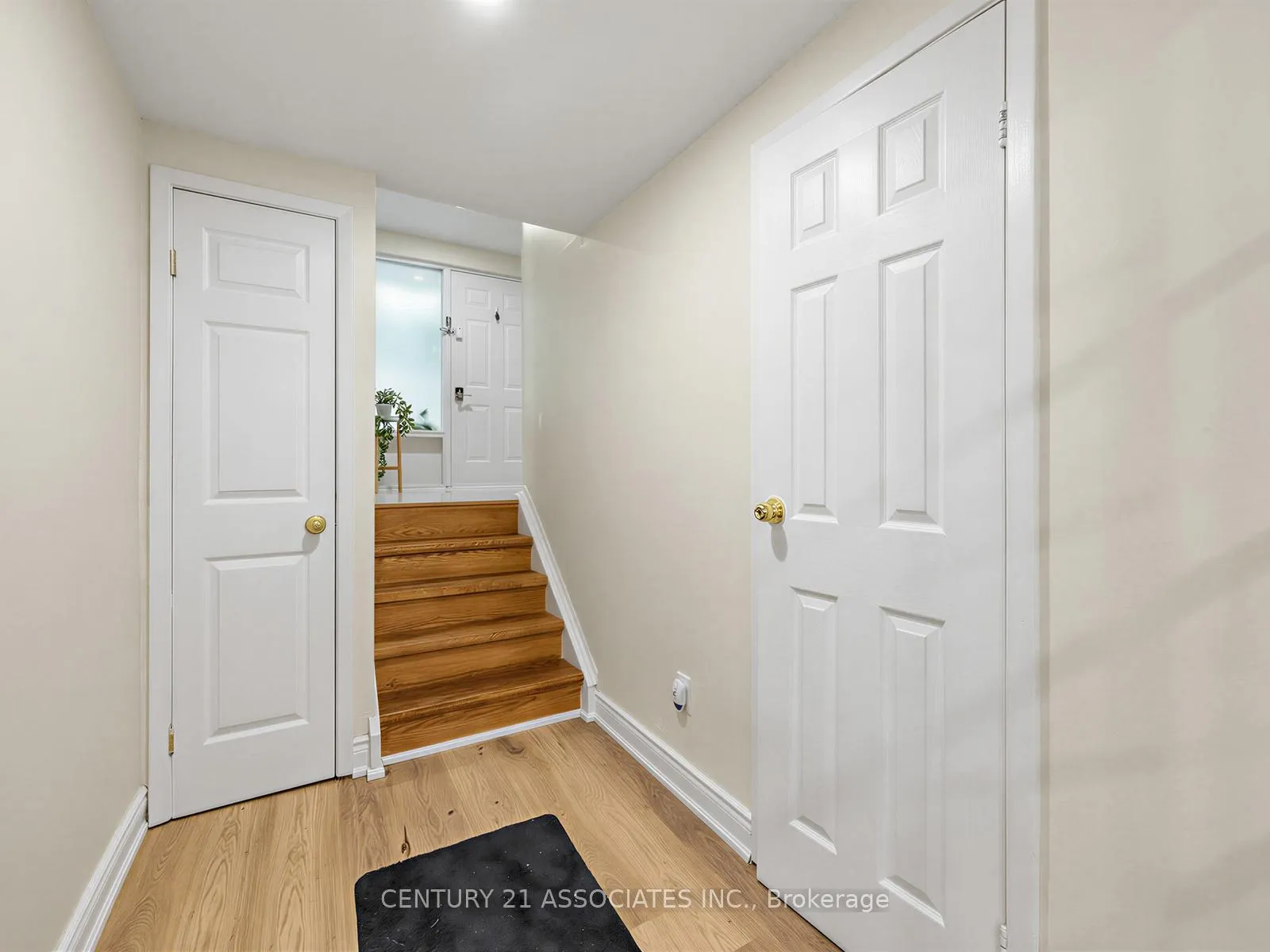 Photo 4 of Unit 12, 6240 Montevideo Road, Mississauga, Meadowvale — HOMEH