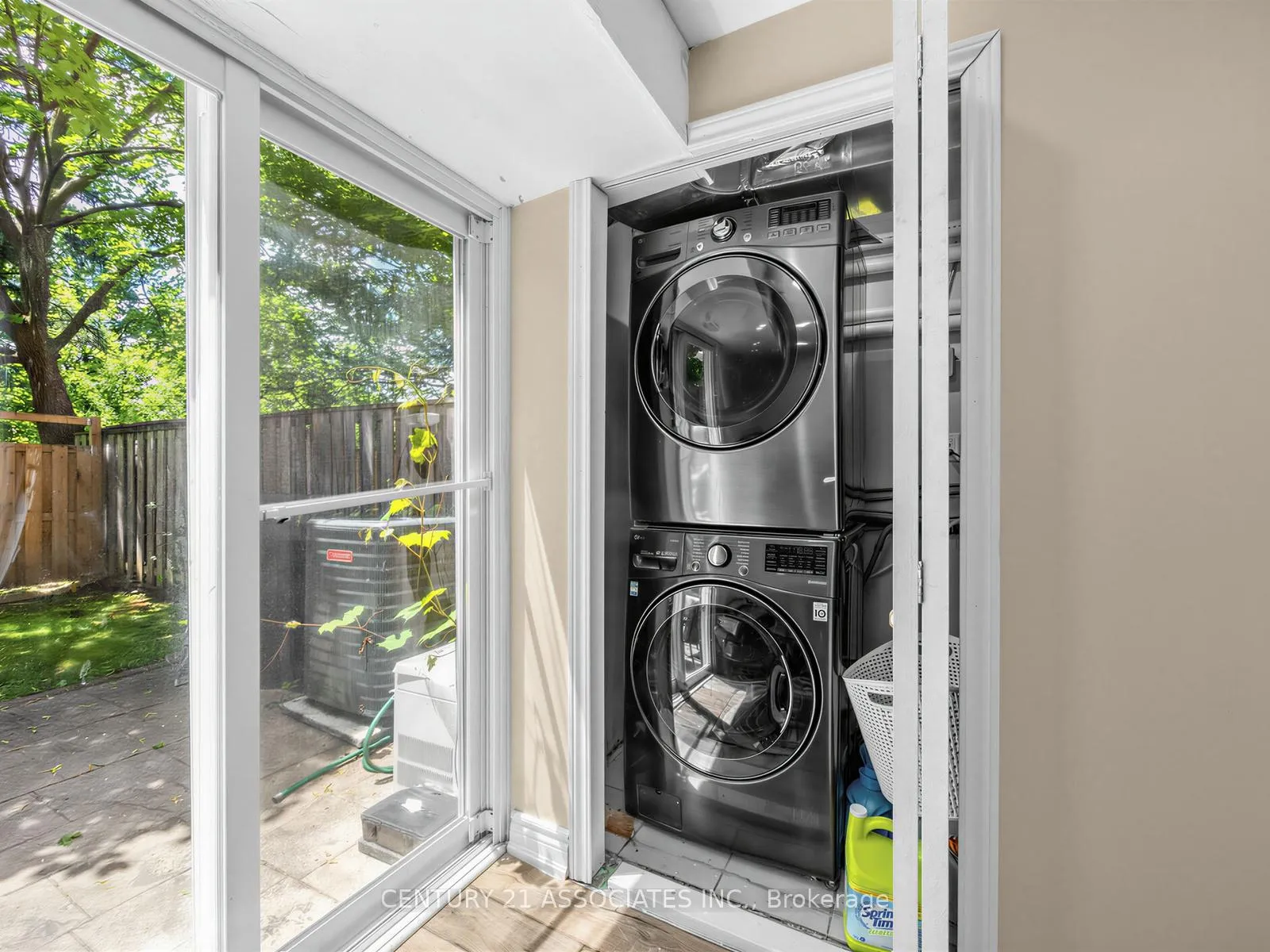 Photo 7 of Unit 12, 6240 Montevideo Road, Mississauga, Meadowvale — HOMEH