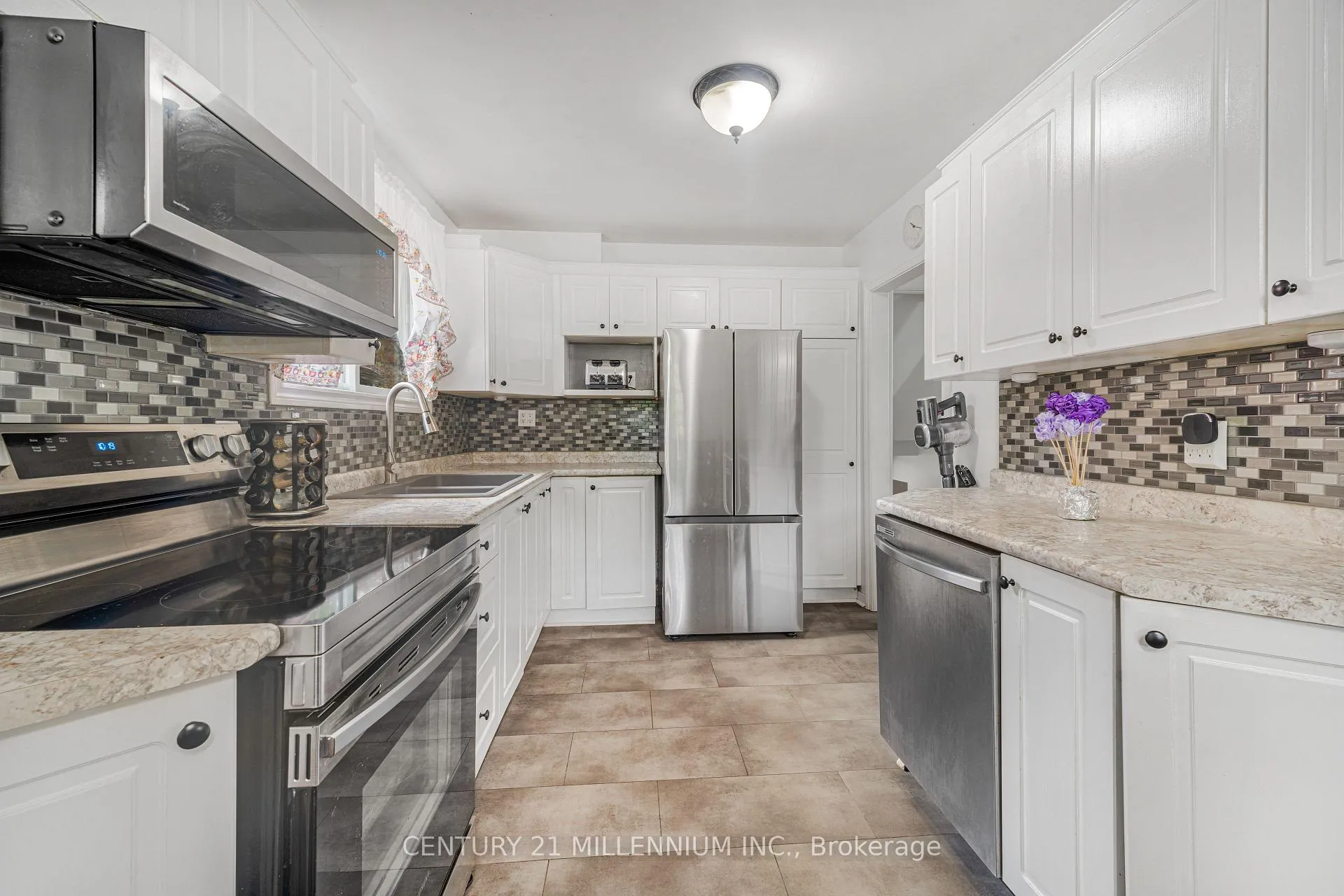 Photo 11 of 6182 Johnson Drive, Niagara Falls, Church's Lane — HOMEH