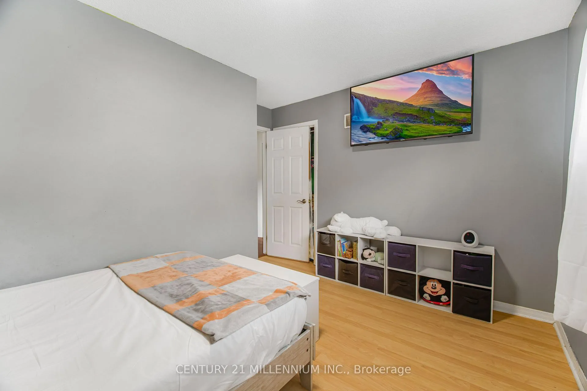 Photo 19 of 6182 Johnson Drive, Niagara Falls, Church's Lane — HOMEH