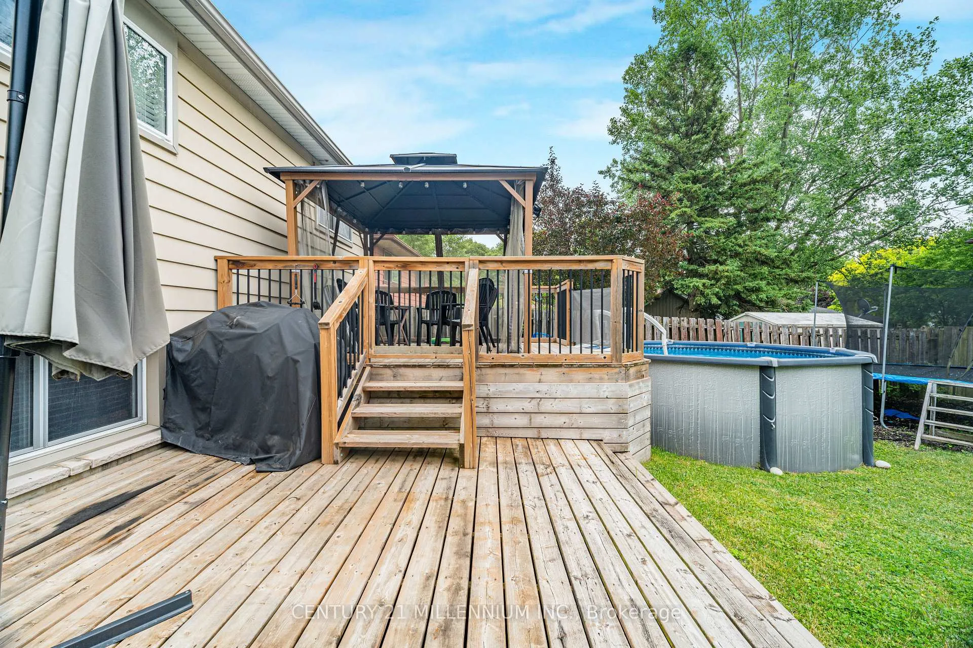 Photo 33 of 6182 Johnson Drive, Niagara Falls, Church's Lane — HOMEH