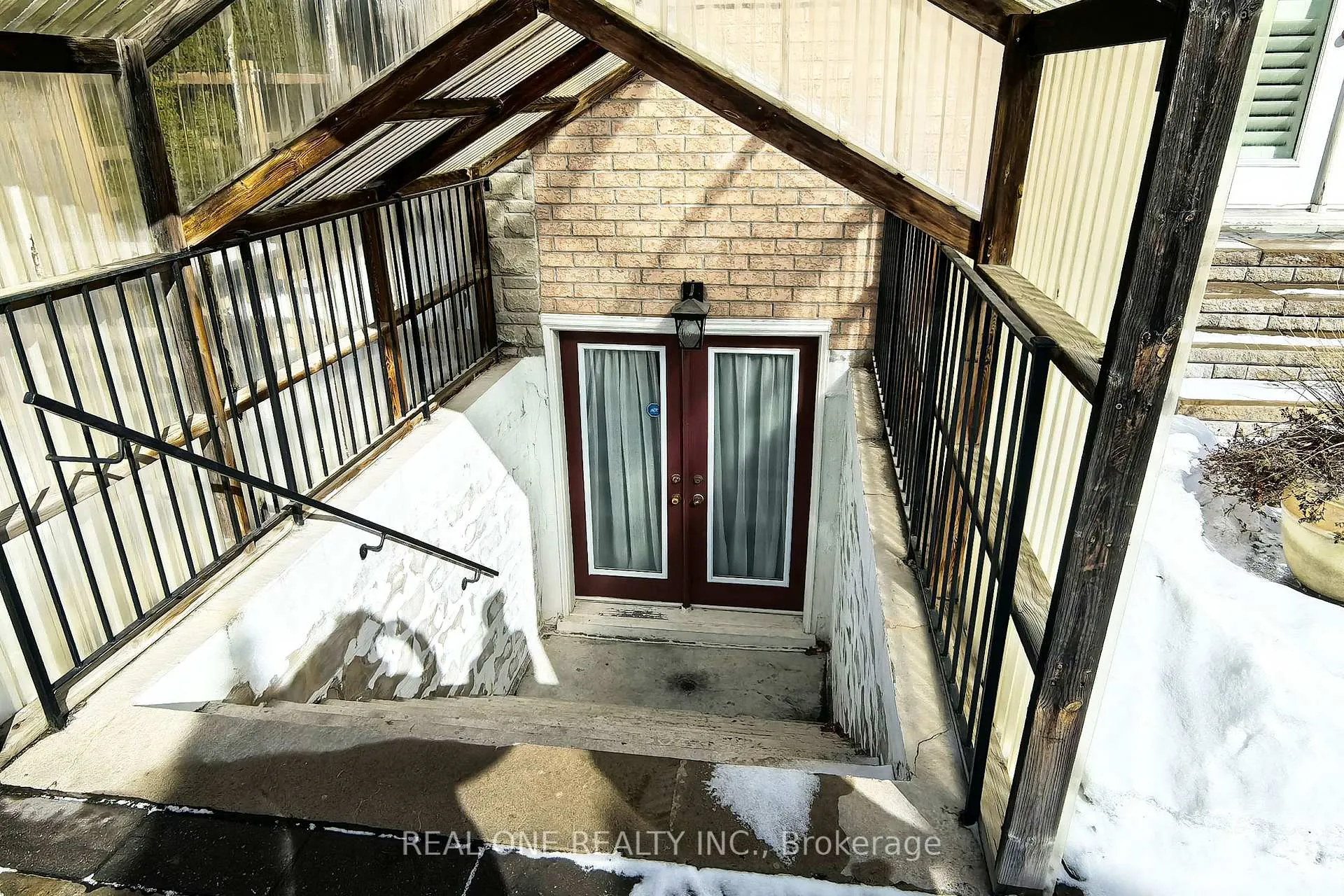 Photo 6 of Unit BASEMENT, 301 Weldrick Road E, Richmond Hill, Observatory — HOMEH