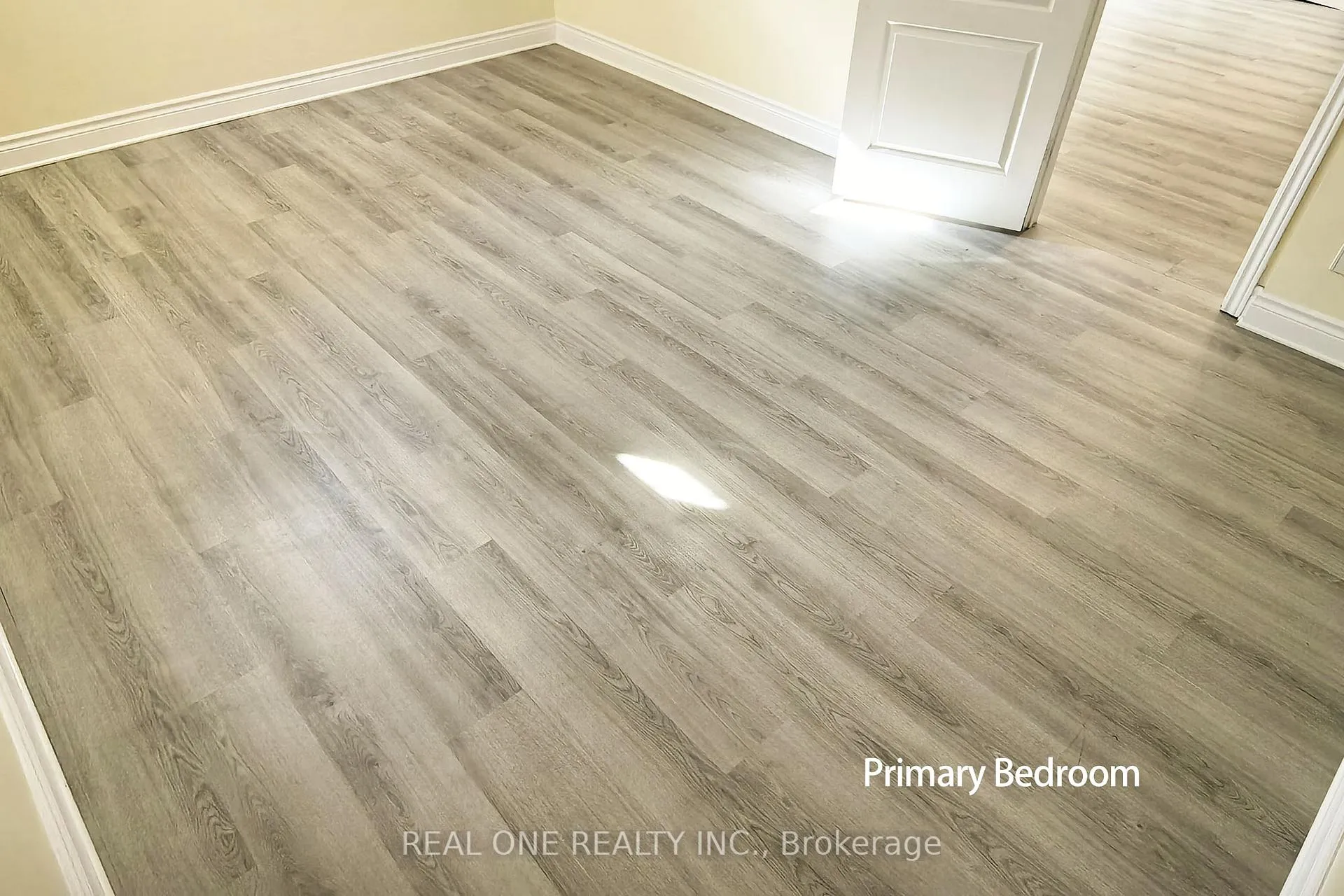 Photo 12 of Unit BASEMENT, 301 Weldrick Road E, Richmond Hill, Observatory — HOMEH