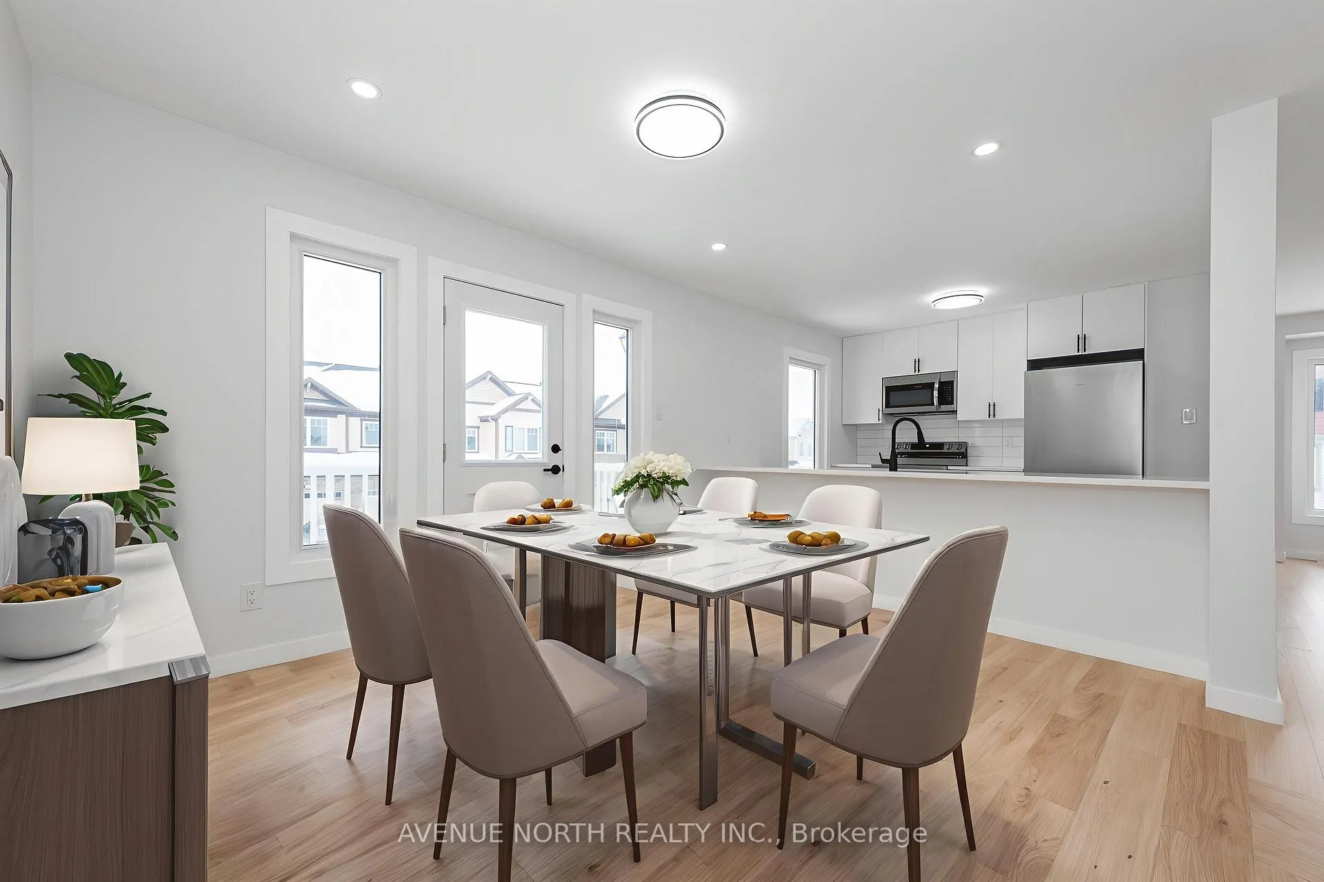 Photo 11 of 10 Streambank Street, Ottawa, Kanata - Emerald Meadows/Trailwest — HOMEH