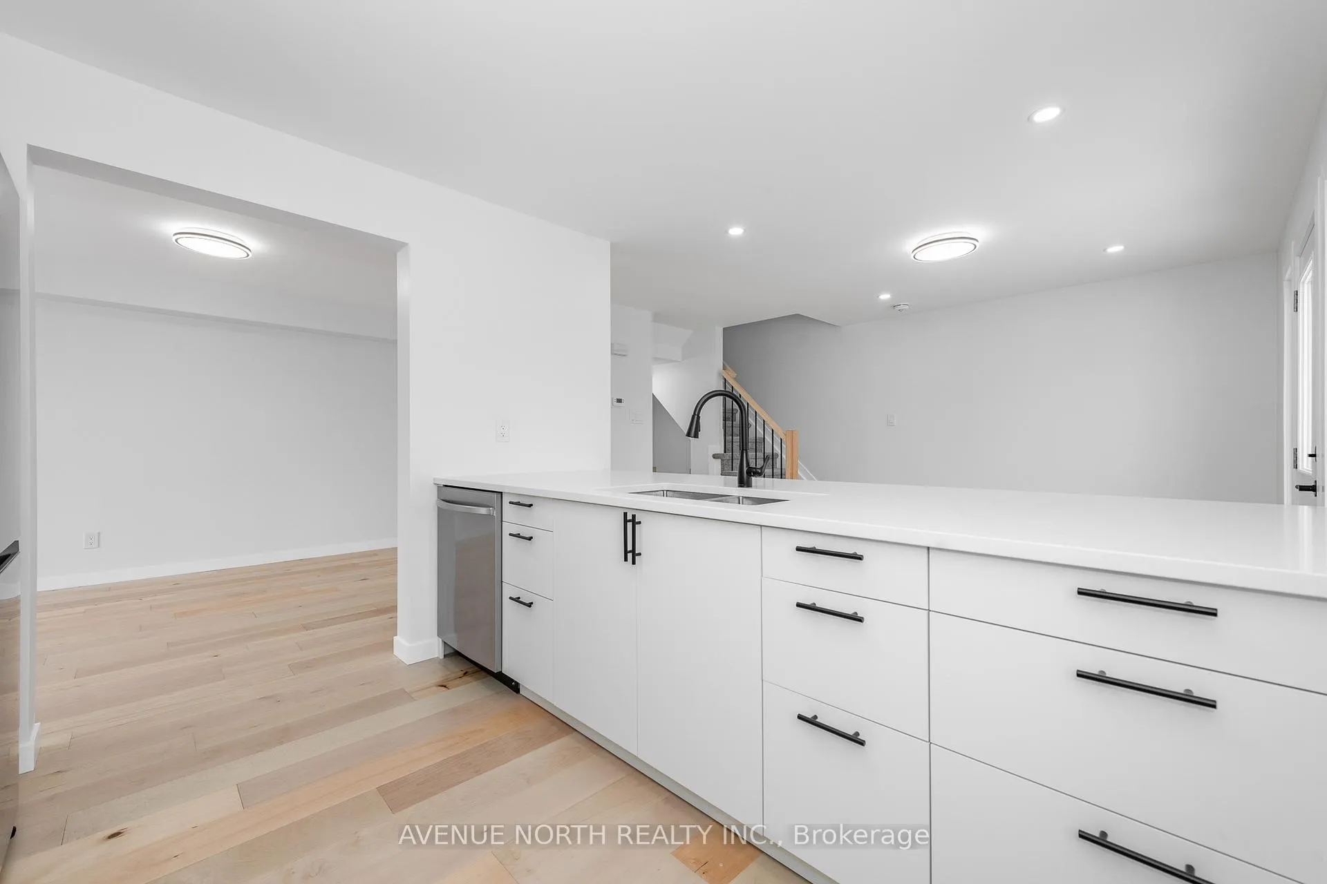 Photo 17 of 10 Streambank Street, Ottawa, Kanata - Emerald Meadows/Trailwest — HOMEH