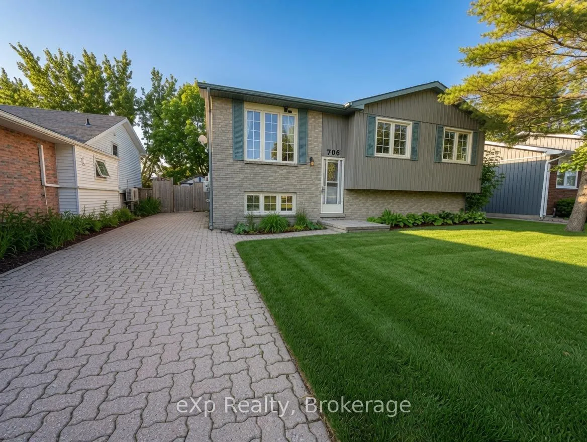 Photo 2 of 706 Brownell Drive, Kincardine — HOMEH