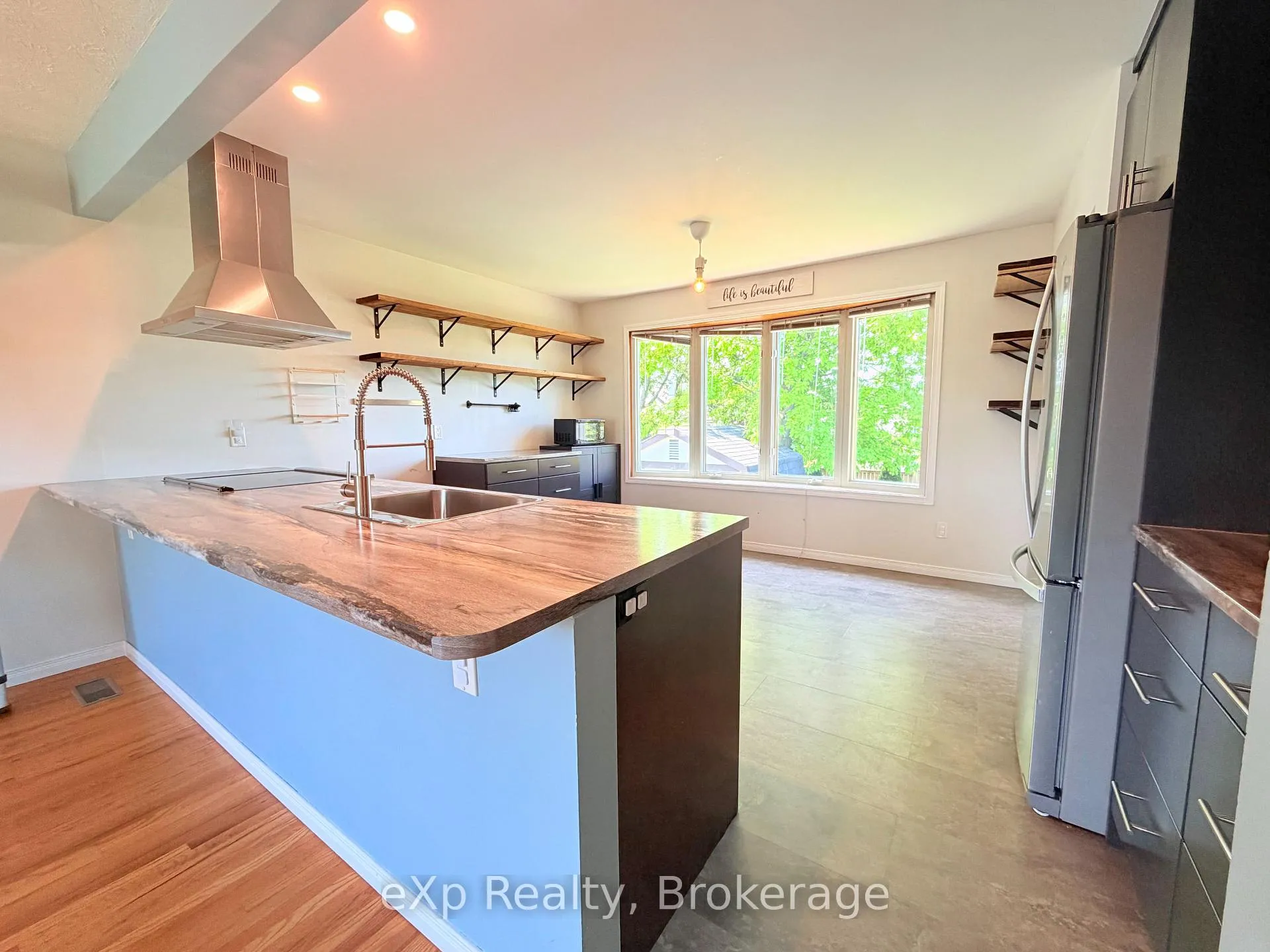 Photo 4 of 706 Brownell Drive, Kincardine — HOMEH