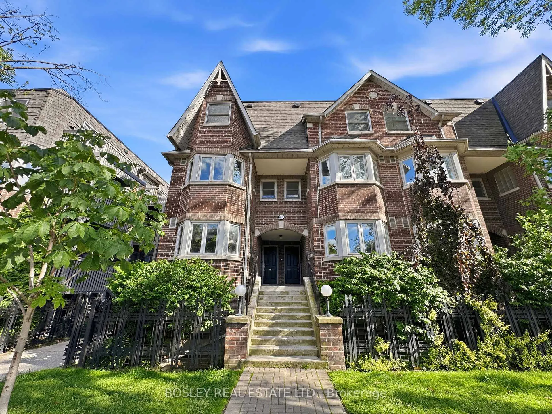 Photo 2 of Unit B, 889 Adelaide Street, Toronto, Niagara — HOMEH