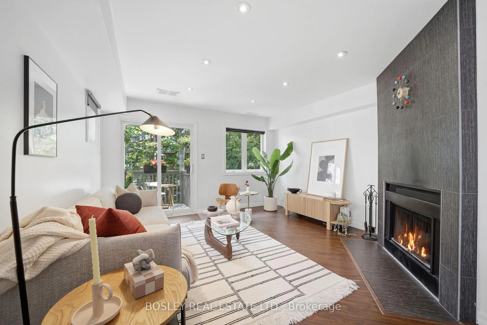 Photo 3 of Unit B, 889 Adelaide Street, Toronto, Niagara — HOMEH
