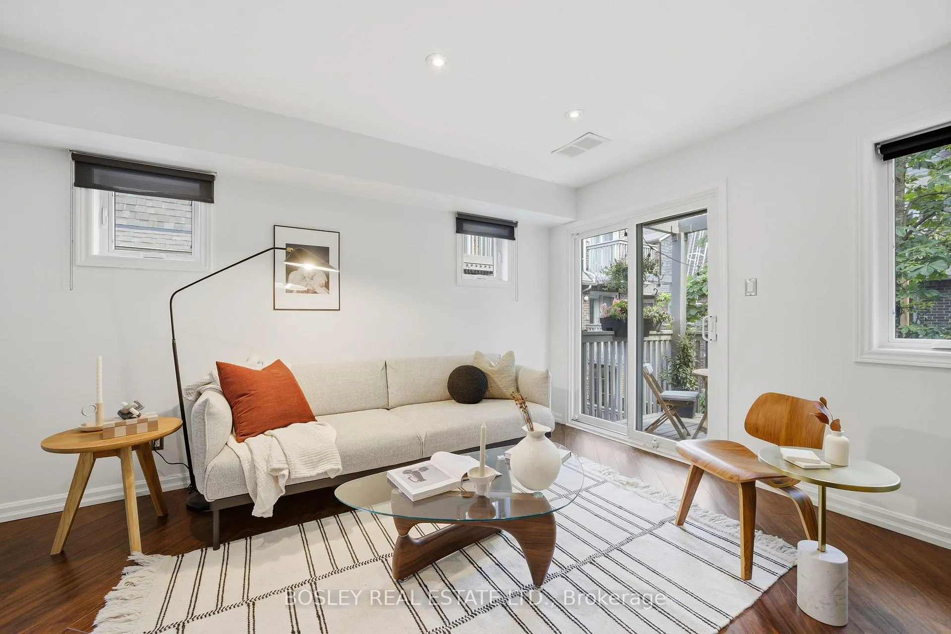Photo 4 of Unit B, 889 Adelaide Street, Toronto, Niagara — HOMEH