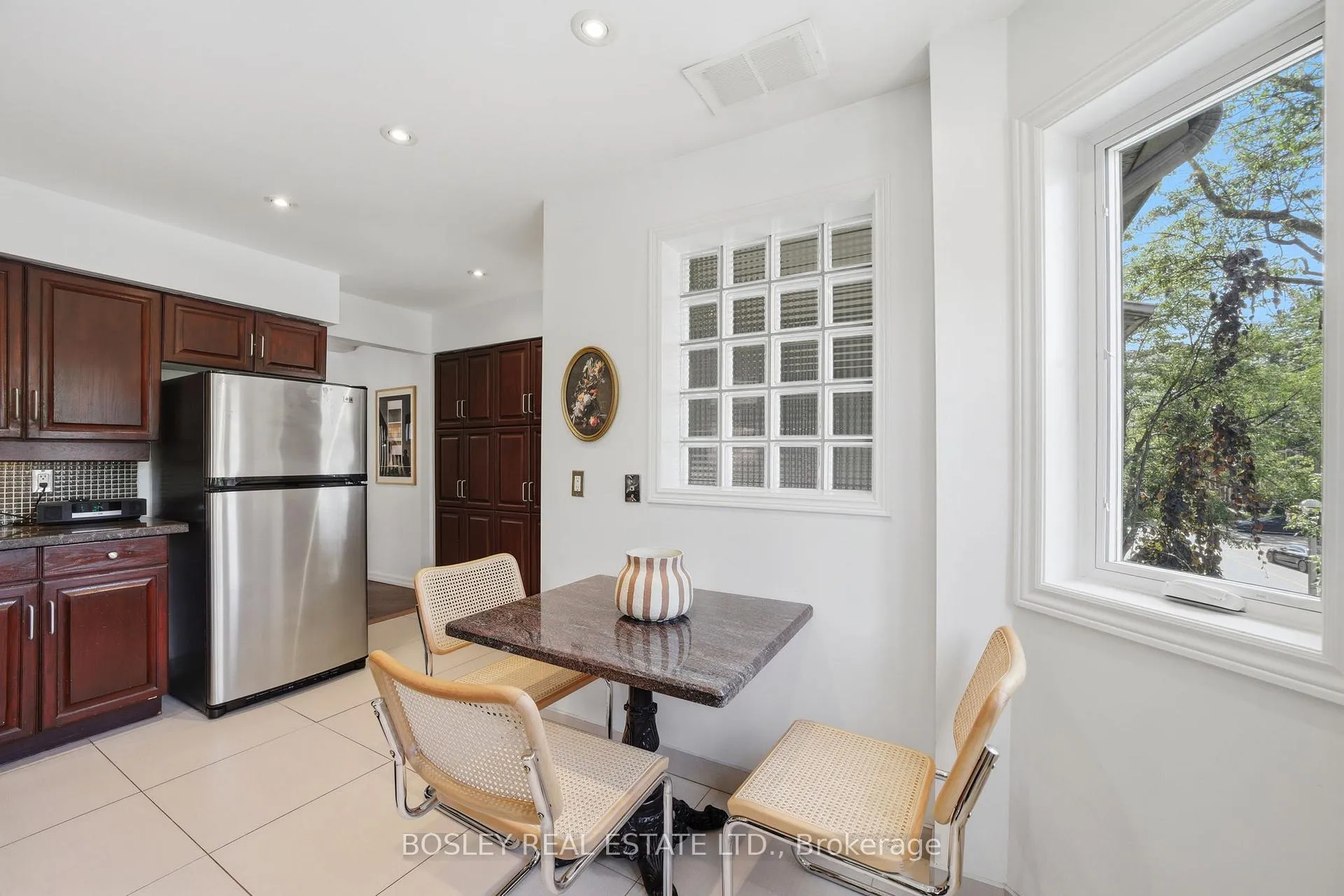 Photo 14 of Unit B, 889 Adelaide Street, Toronto, Niagara — HOMEH
