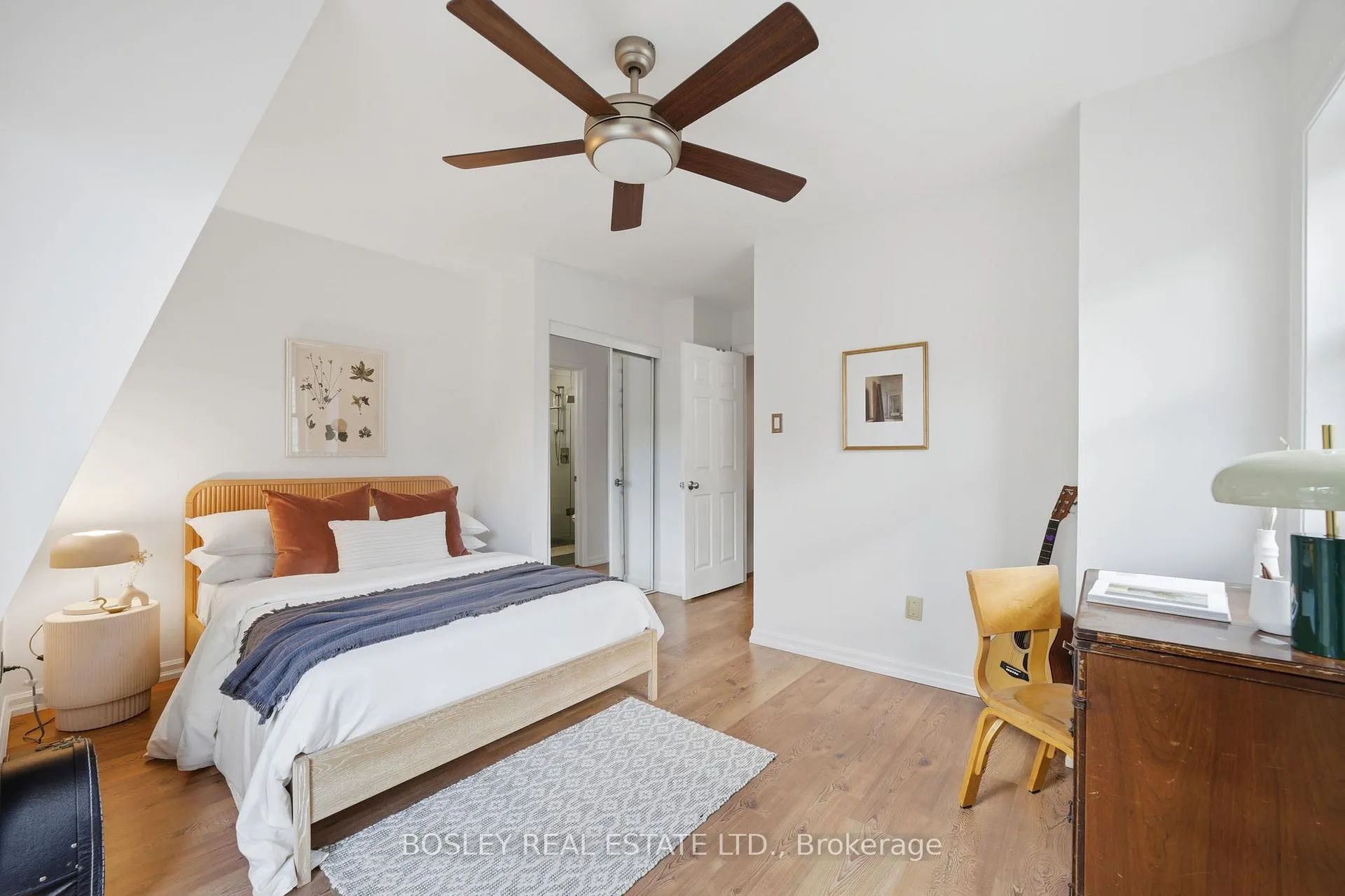 Photo 19 of Unit B, 889 Adelaide Street, Toronto, Niagara — HOMEH