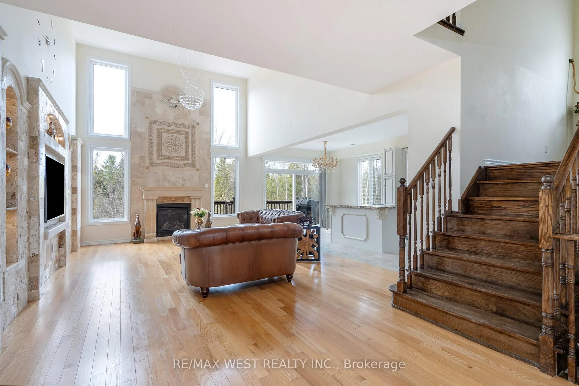 Photo 4 of 121 Allegra Drive, Wasaga Beach — HOMEH