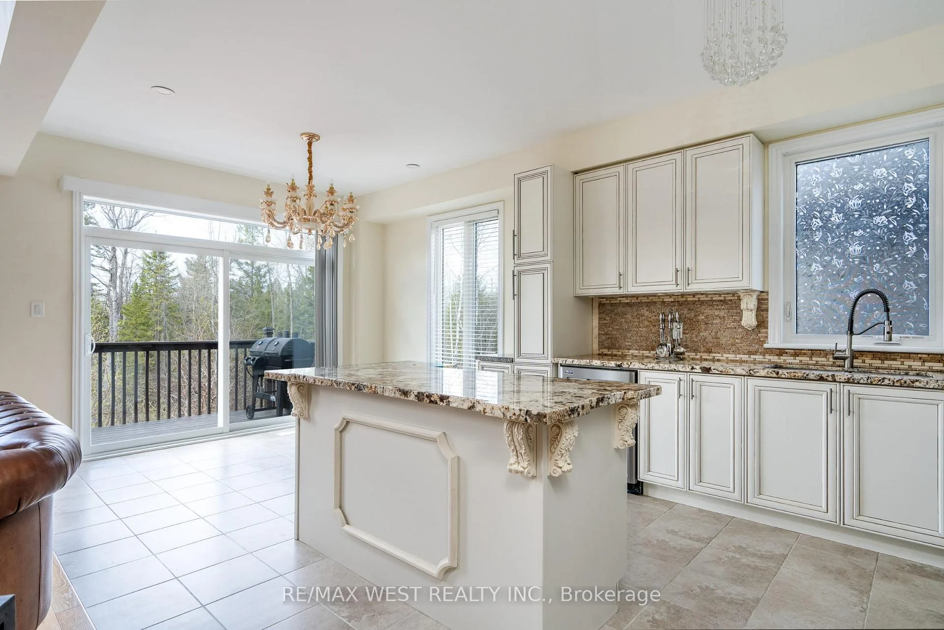 Photo 10 of 121 Allegra Drive, Wasaga Beach — HOMEH