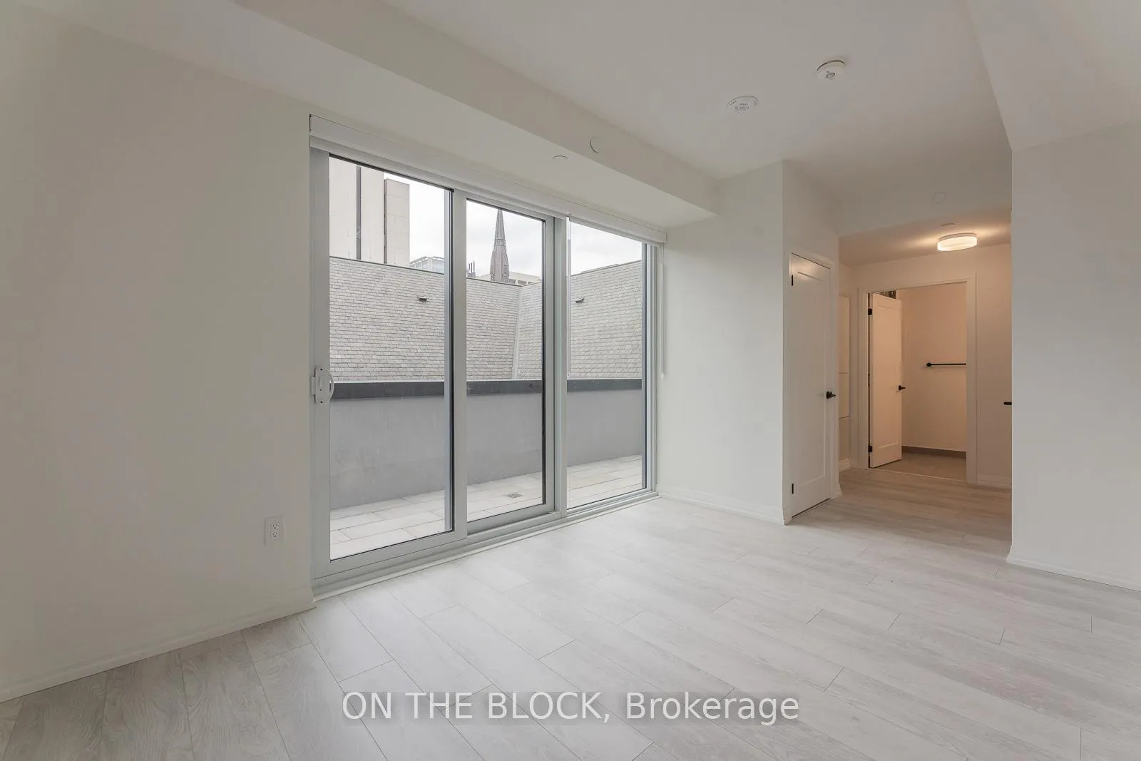 Photo 9 of Unit 513, 280 Dundas Street W, Toronto, Kensington-Chinatown — HOMEH