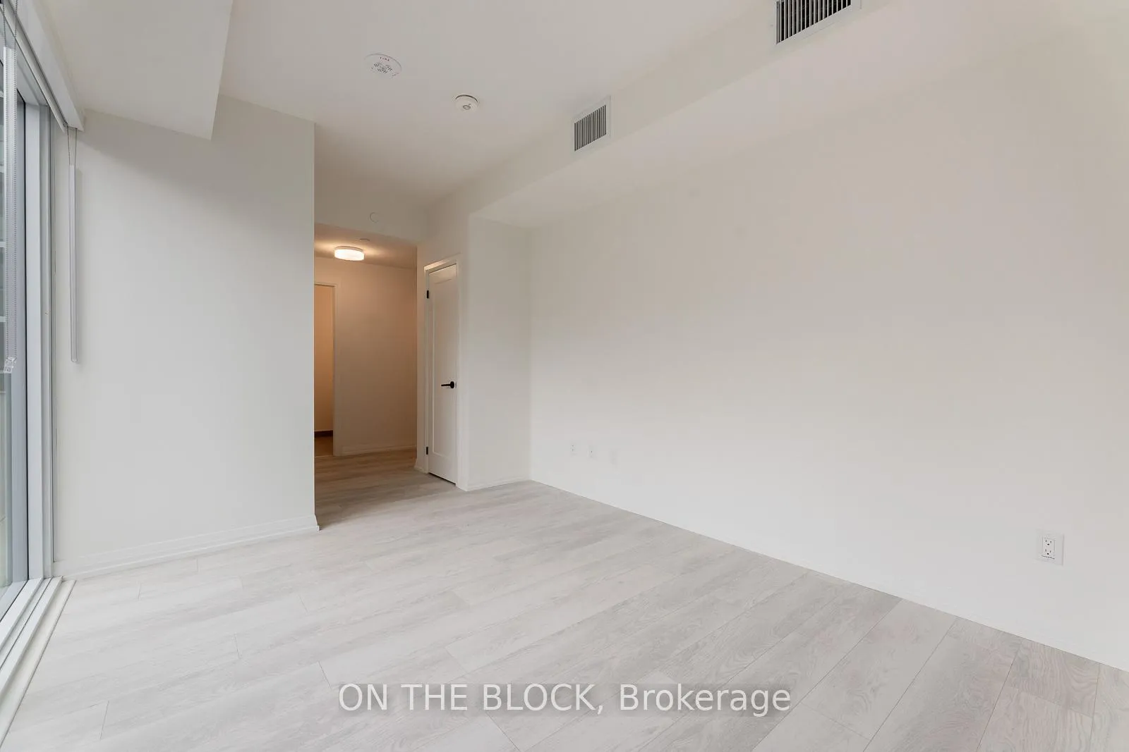 Photo 11 of Unit 513, 280 Dundas Street W, Toronto, Kensington-Chinatown — HOMEH