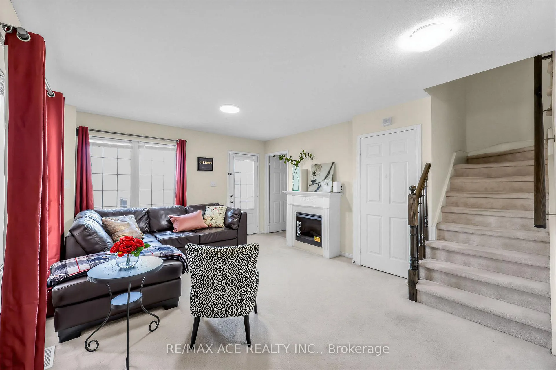 Photo 5 of 902 Audley Road N, Ajax, Central East — HOMEH