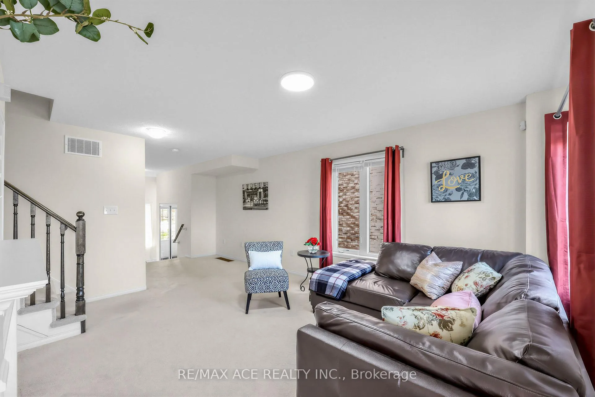 Photo 7 of 902 Audley Road N, Ajax, Central East — HOMEH