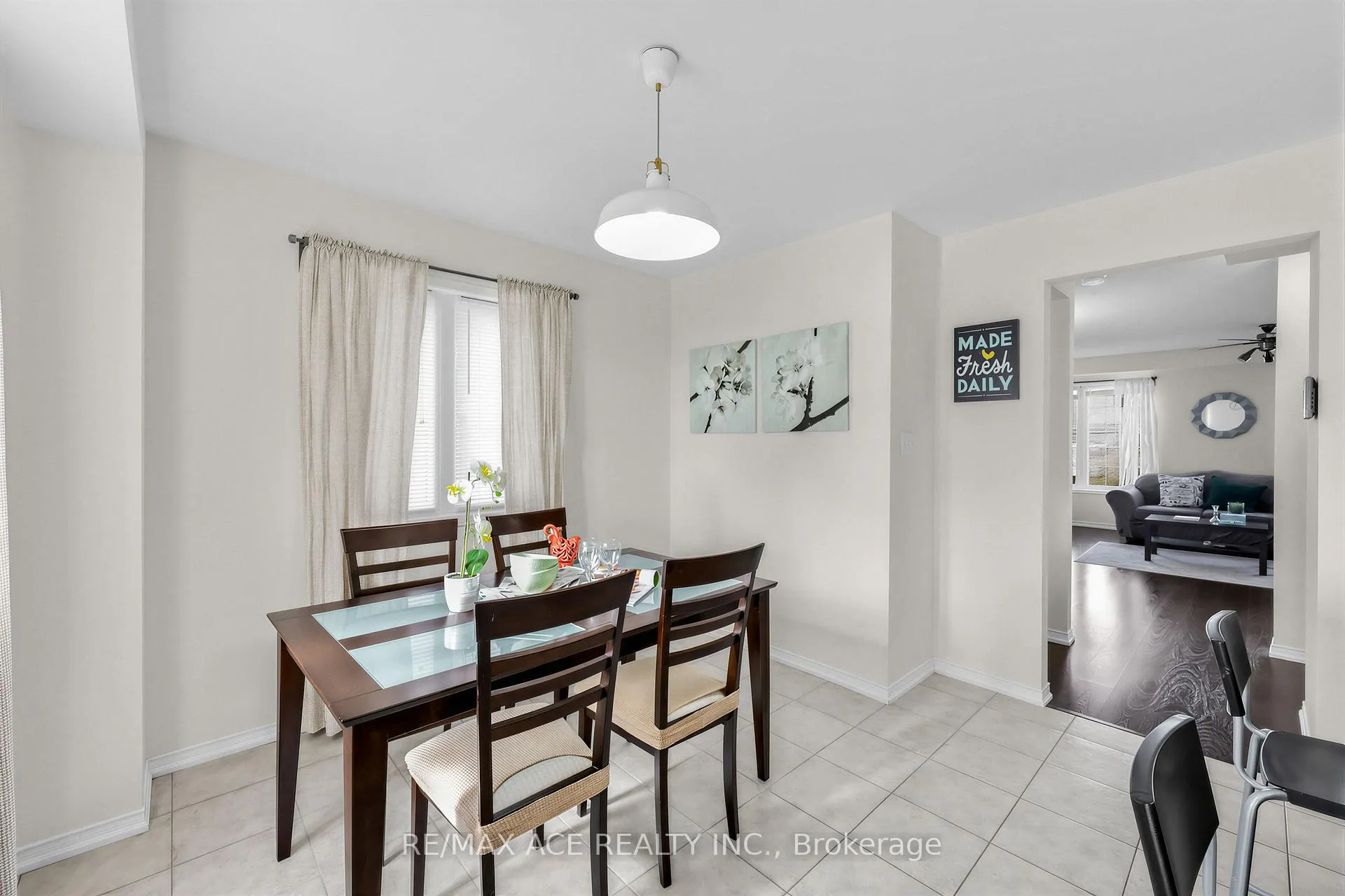 Photo 15 of 902 Audley Road N, Ajax, Central East — HOMEH