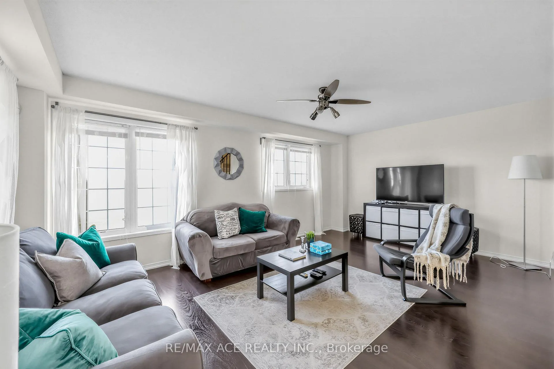 Photo 17 of 902 Audley Road N, Ajax, Central East — HOMEH