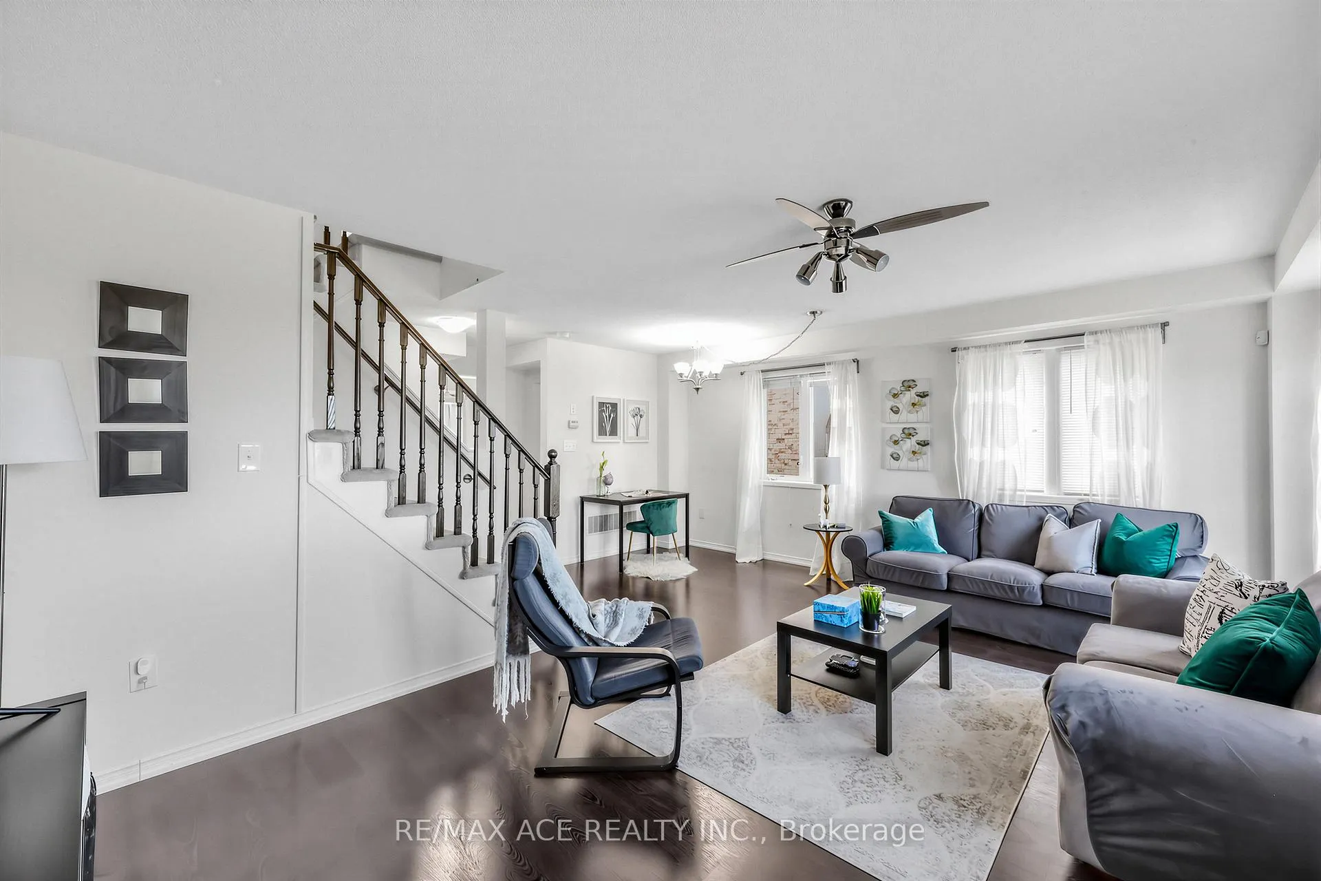 Photo 20 of 902 Audley Road N, Ajax, Central East — HOMEH