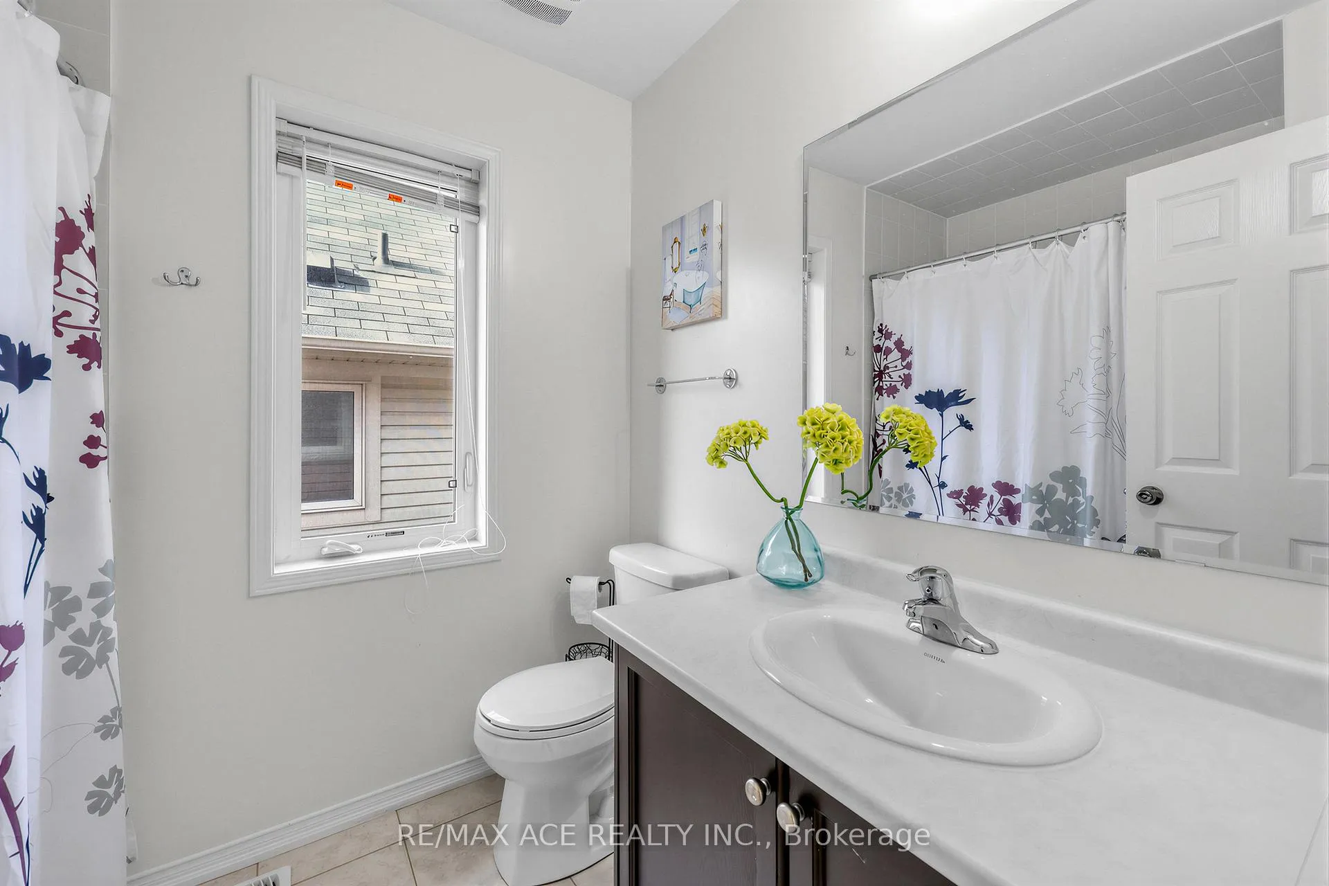 Photo 24 of 902 Audley Road N, Ajax, Central East — HOMEH