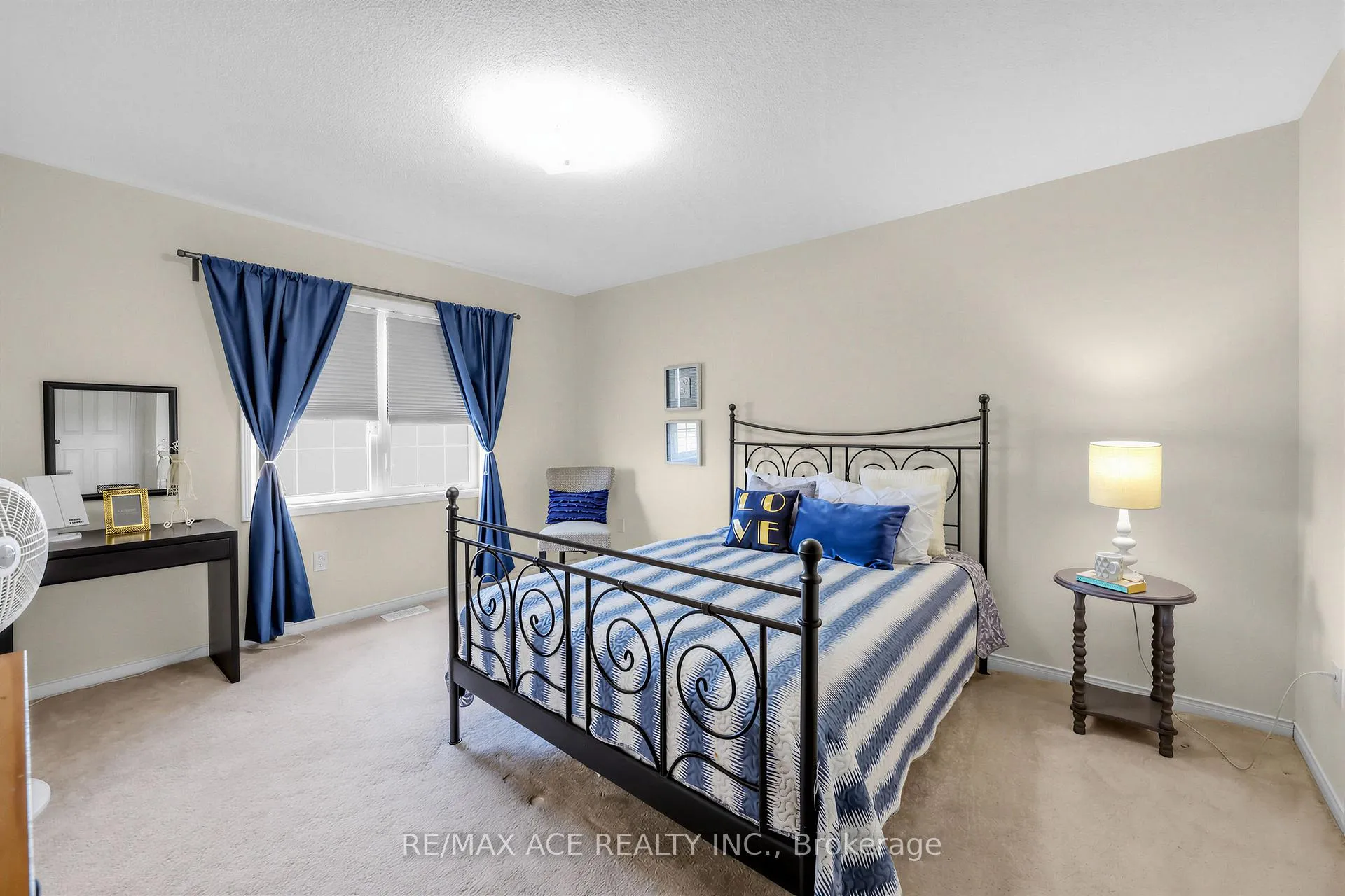 Photo 25 of 902 Audley Road N, Ajax, Central East — HOMEH