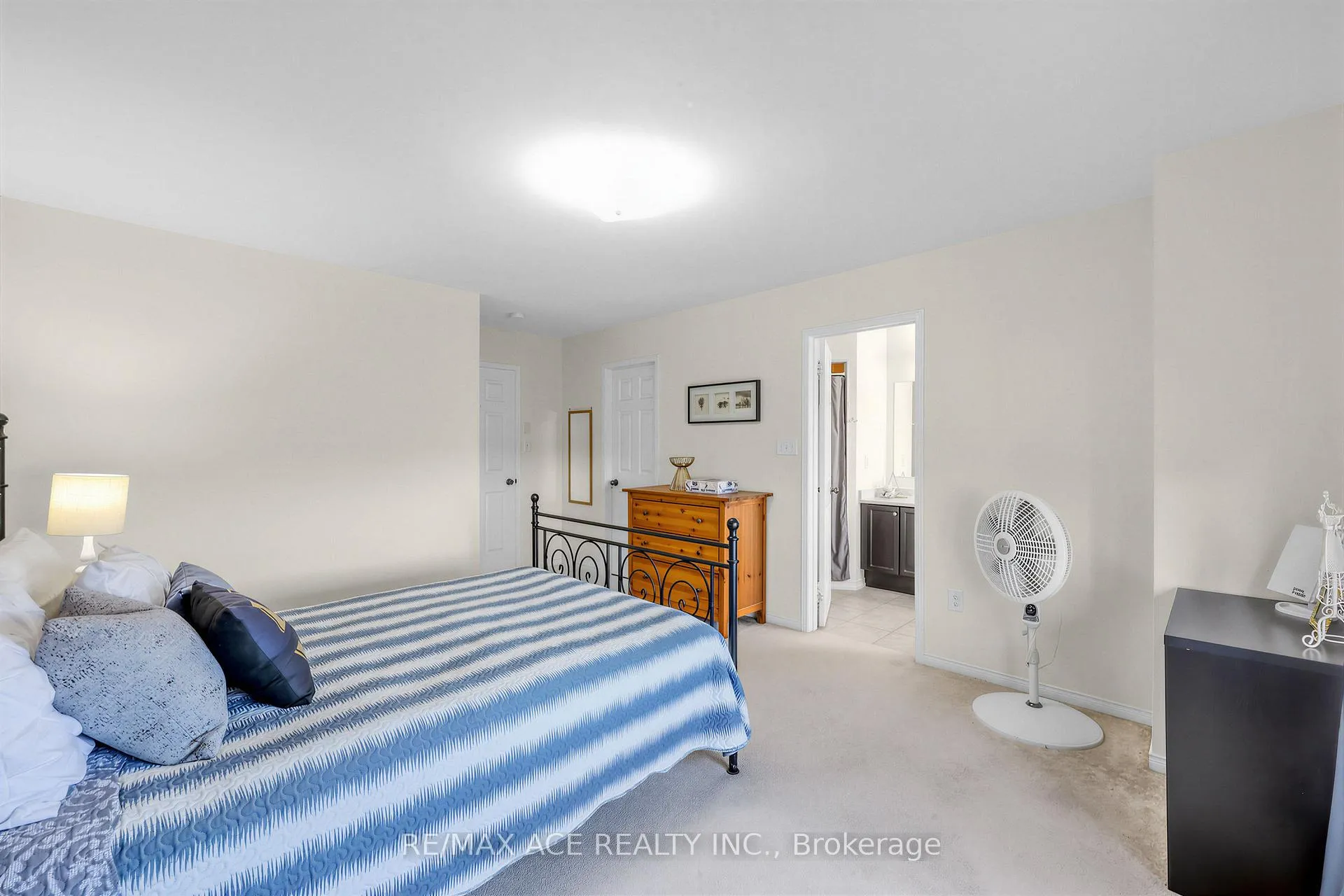 Photo 26 of 902 Audley Road N, Ajax, Central East — HOMEH