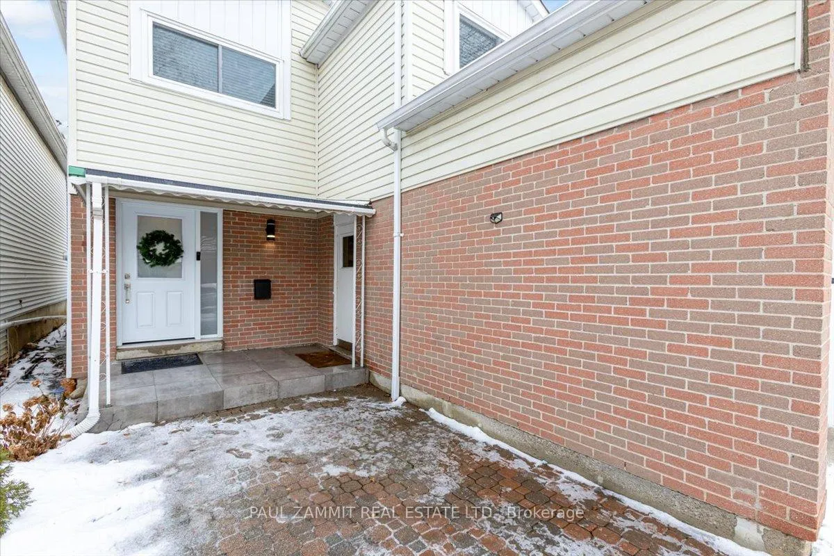Photo 3 of 220 Simonston Boulevard, Markham, German Mills — HOMEH