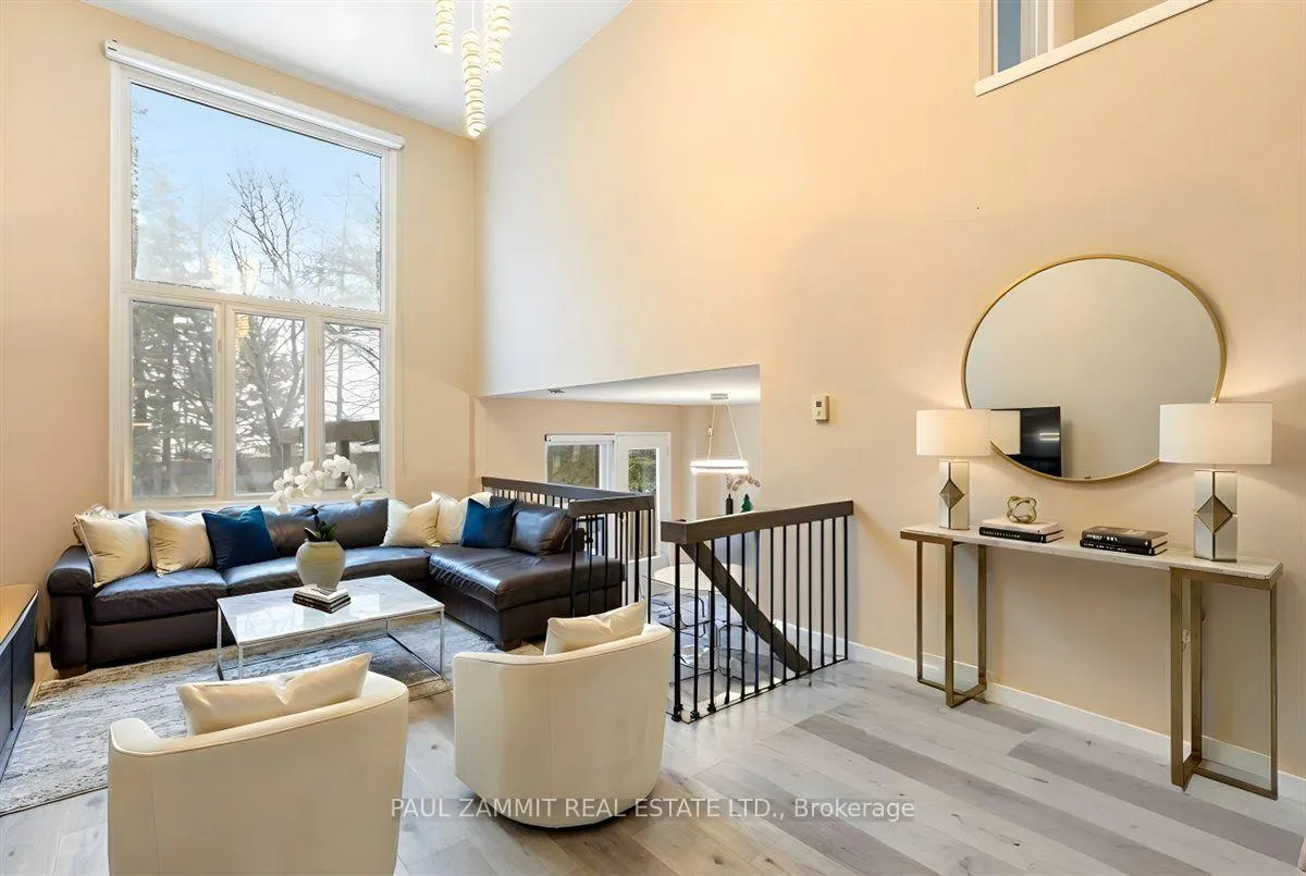 Photo 5 of 220 Simonston Boulevard, Markham, German Mills — HOMEH