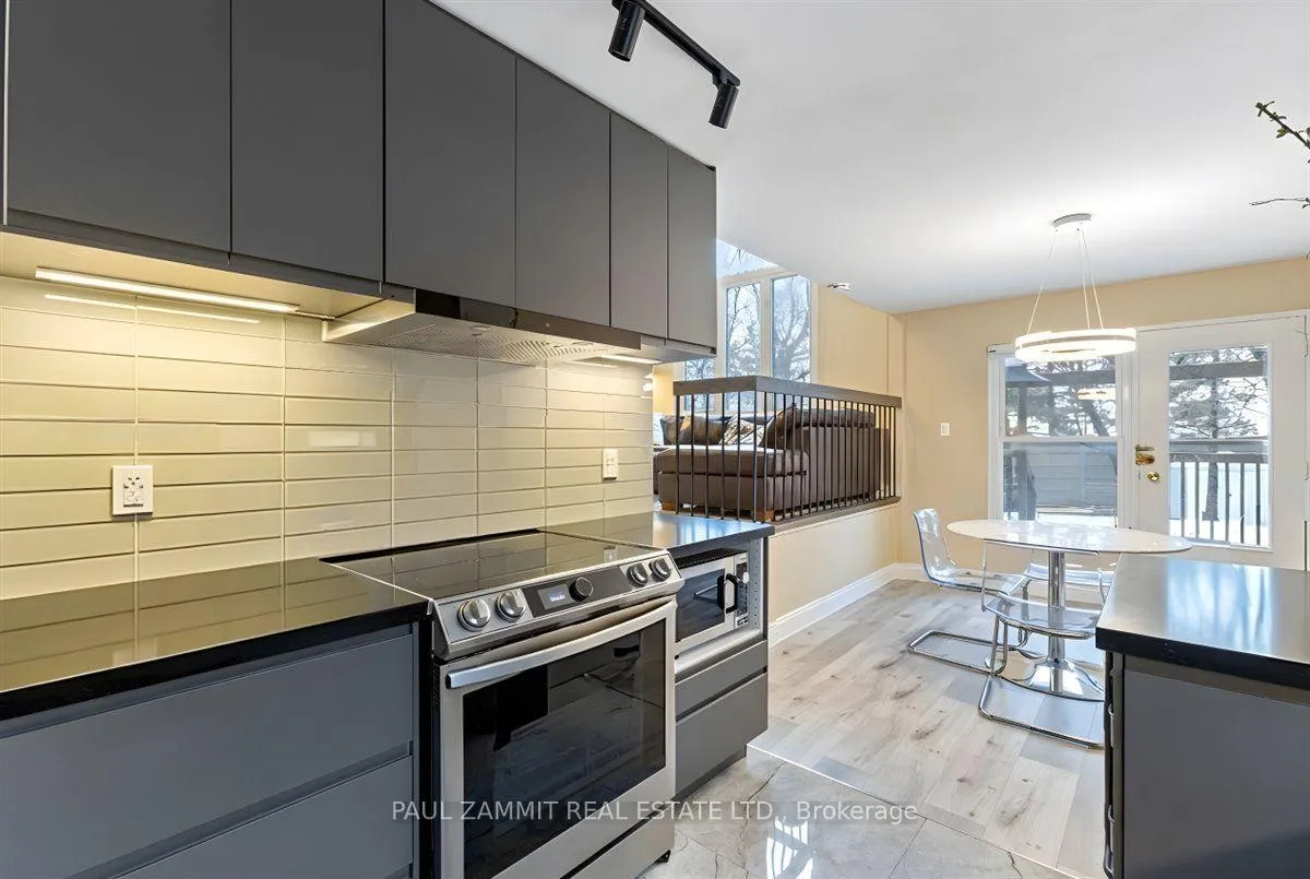 Photo 10 of 220 Simonston Boulevard, Markham, German Mills — HOMEH