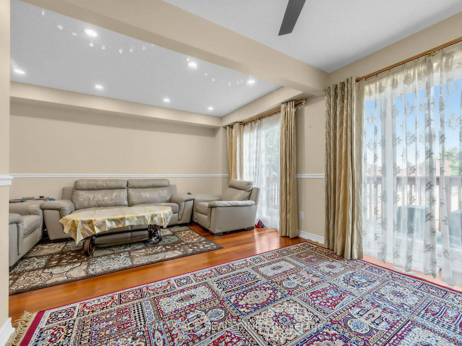 Photo 4 of Unit Main, 2173 Denby Drive, Pickering, Brock Ridge — HOMEH