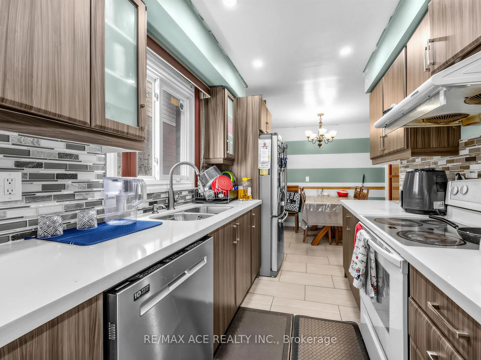 Photo 11 of Unit Main, 2173 Denby Drive, Pickering, Brock Ridge — HOMEH