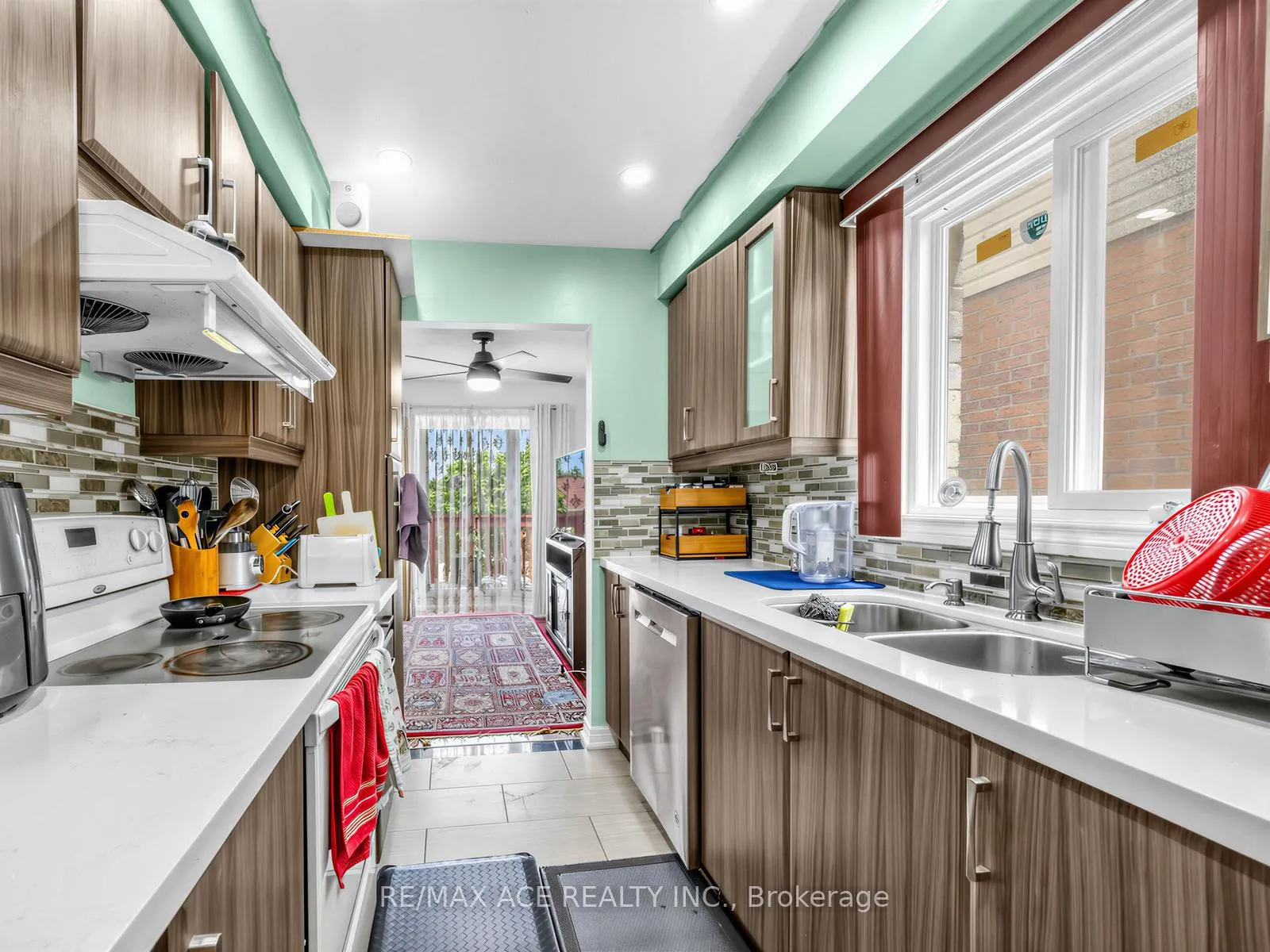 Photo 15 of Unit Main, 2173 Denby Drive, Pickering, Brock Ridge — HOMEH