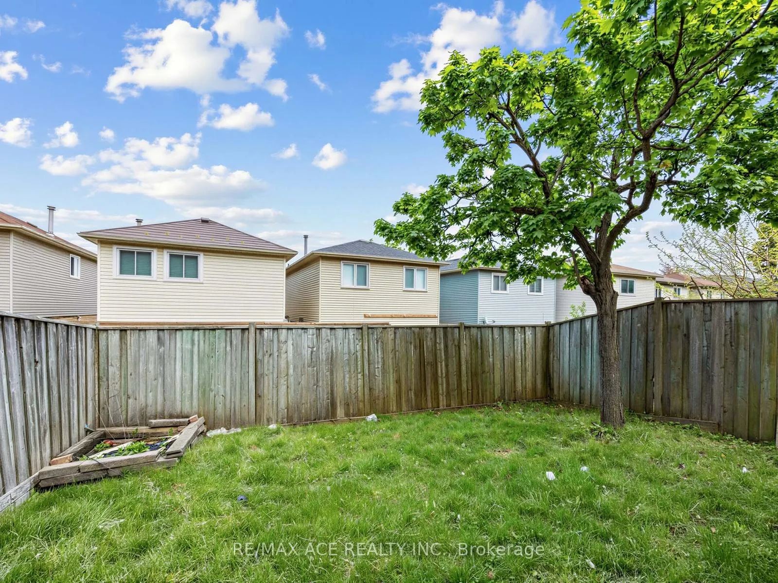 Photo 28 of Unit Main, 2173 Denby Drive, Pickering, Brock Ridge — HOMEH