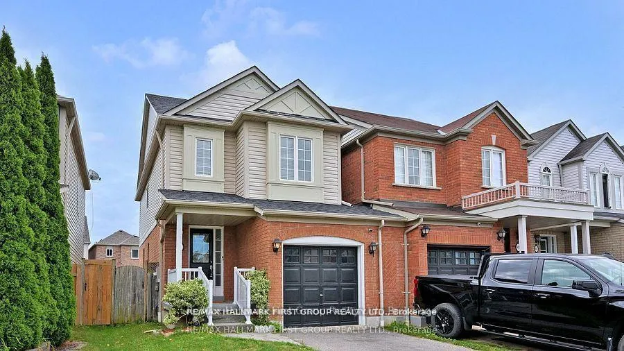Photo 2 of 39 Robideau Place, Whitby, Pringle Creek — HOMEH