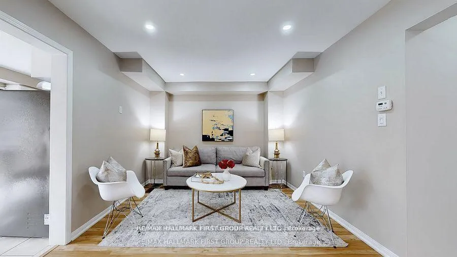 Photo 5 of 39 Robideau Place, Whitby, Pringle Creek — HOMEH