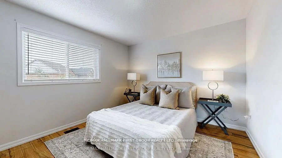 Photo 18 of 39 Robideau Place, Whitby, Pringle Creek — HOMEH