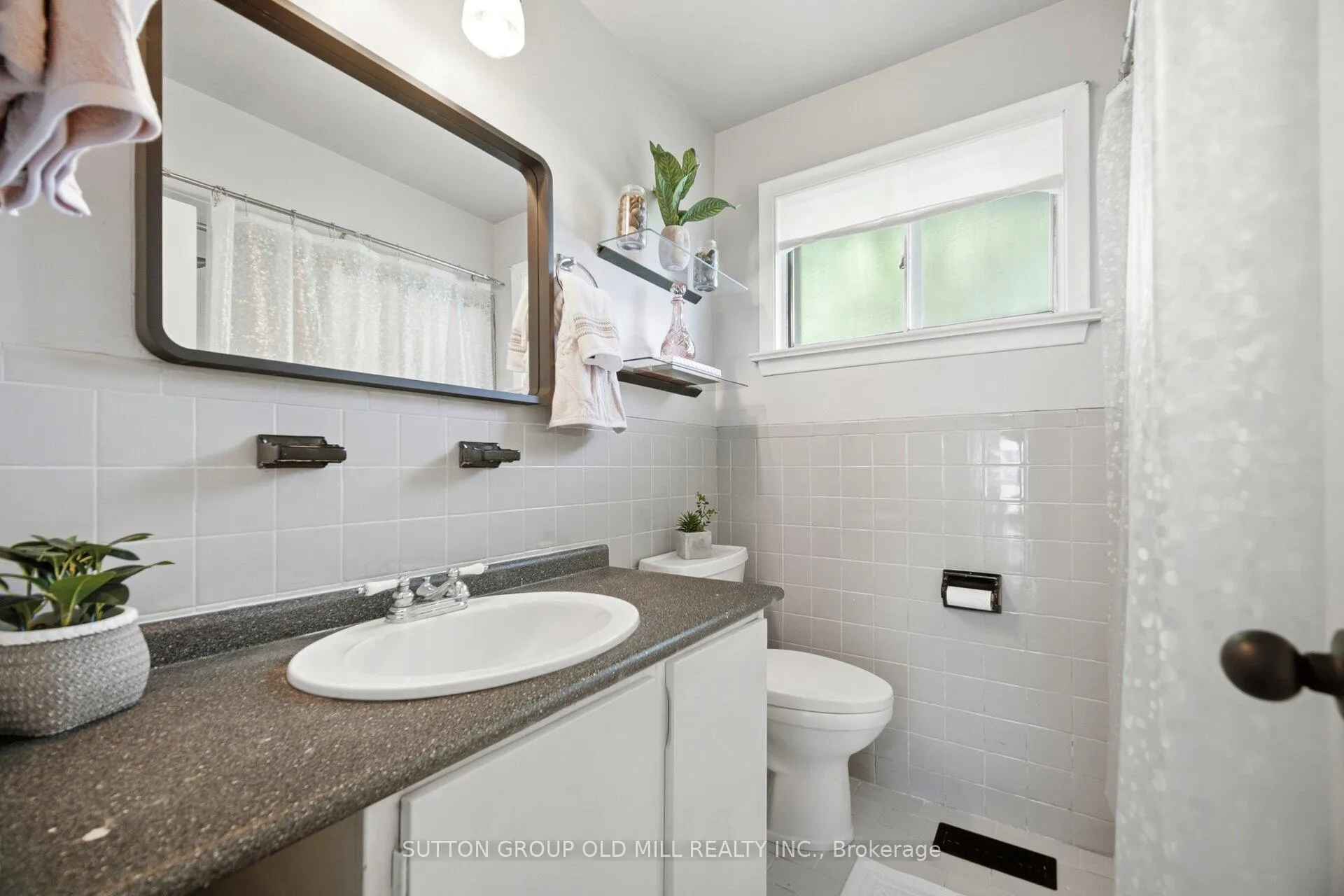 Photo 25 of 14 Shipley Road, Etobicoke, Willowridge-Martingrove-Richview — HOMEH