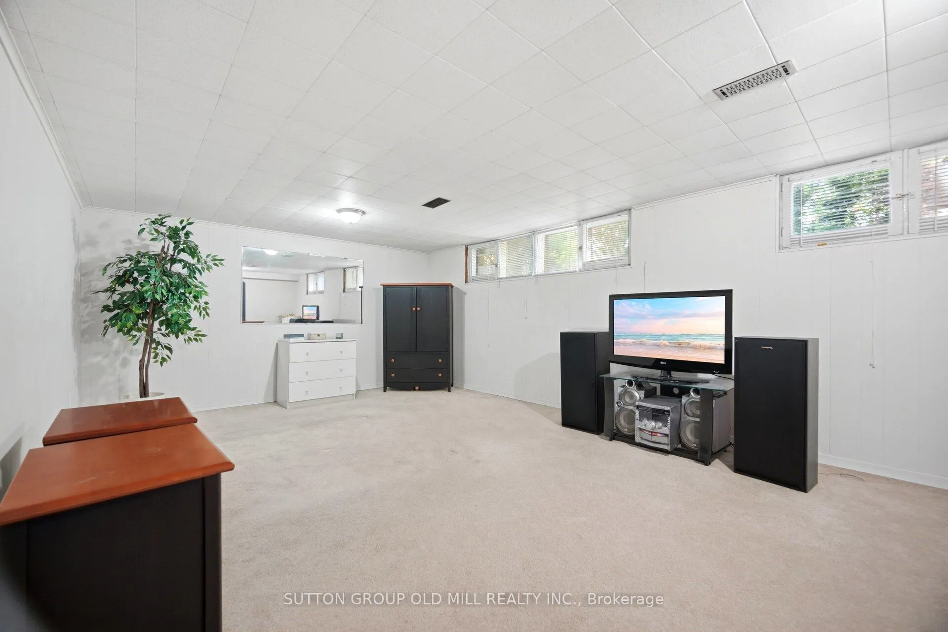 Photo 29 of 14 Shipley Road, Etobicoke, Willowridge-Martingrove-Richview — HOMEH
